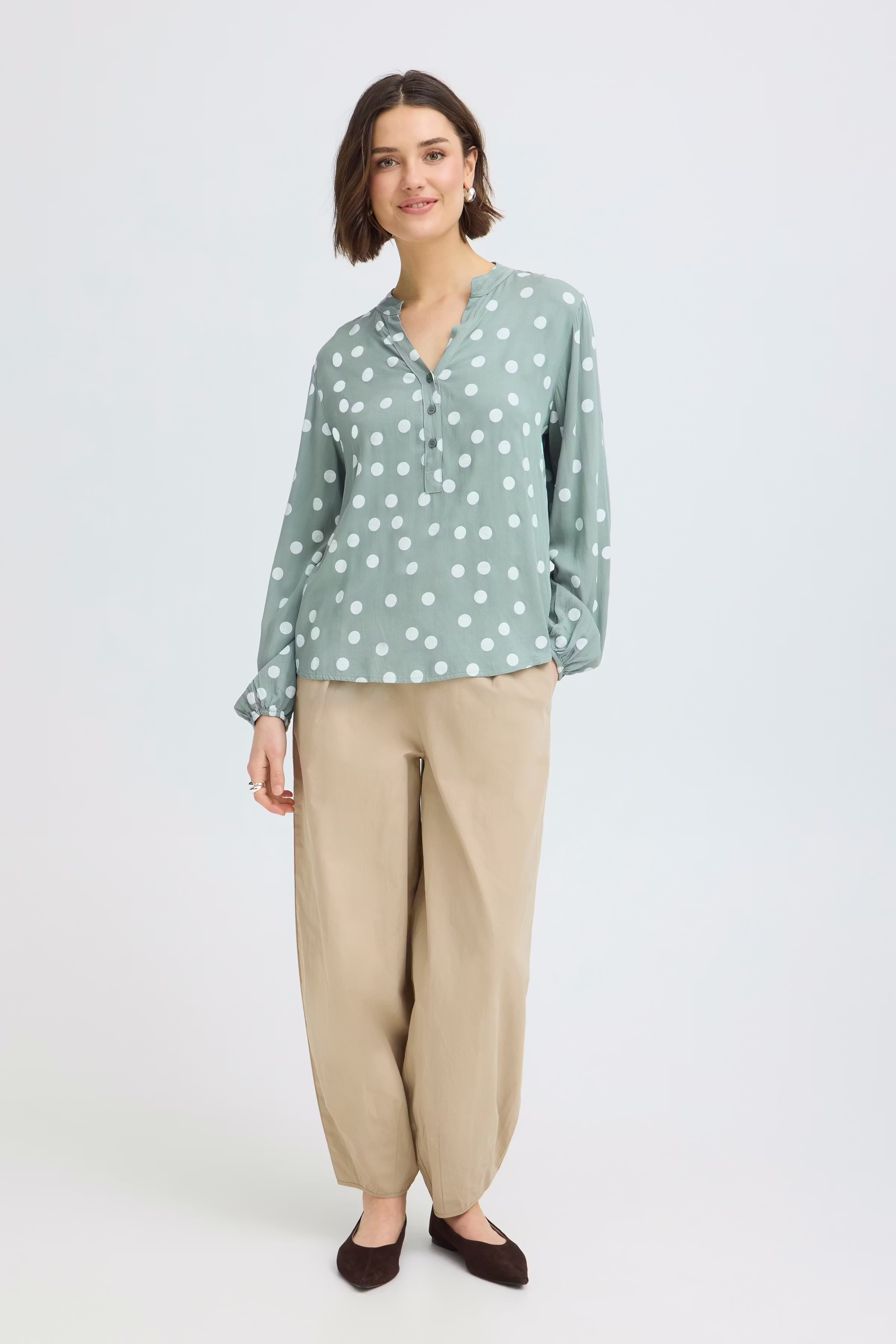 FRCARMEN Bluse LOOKBOOK FRONT 20618796-900015636