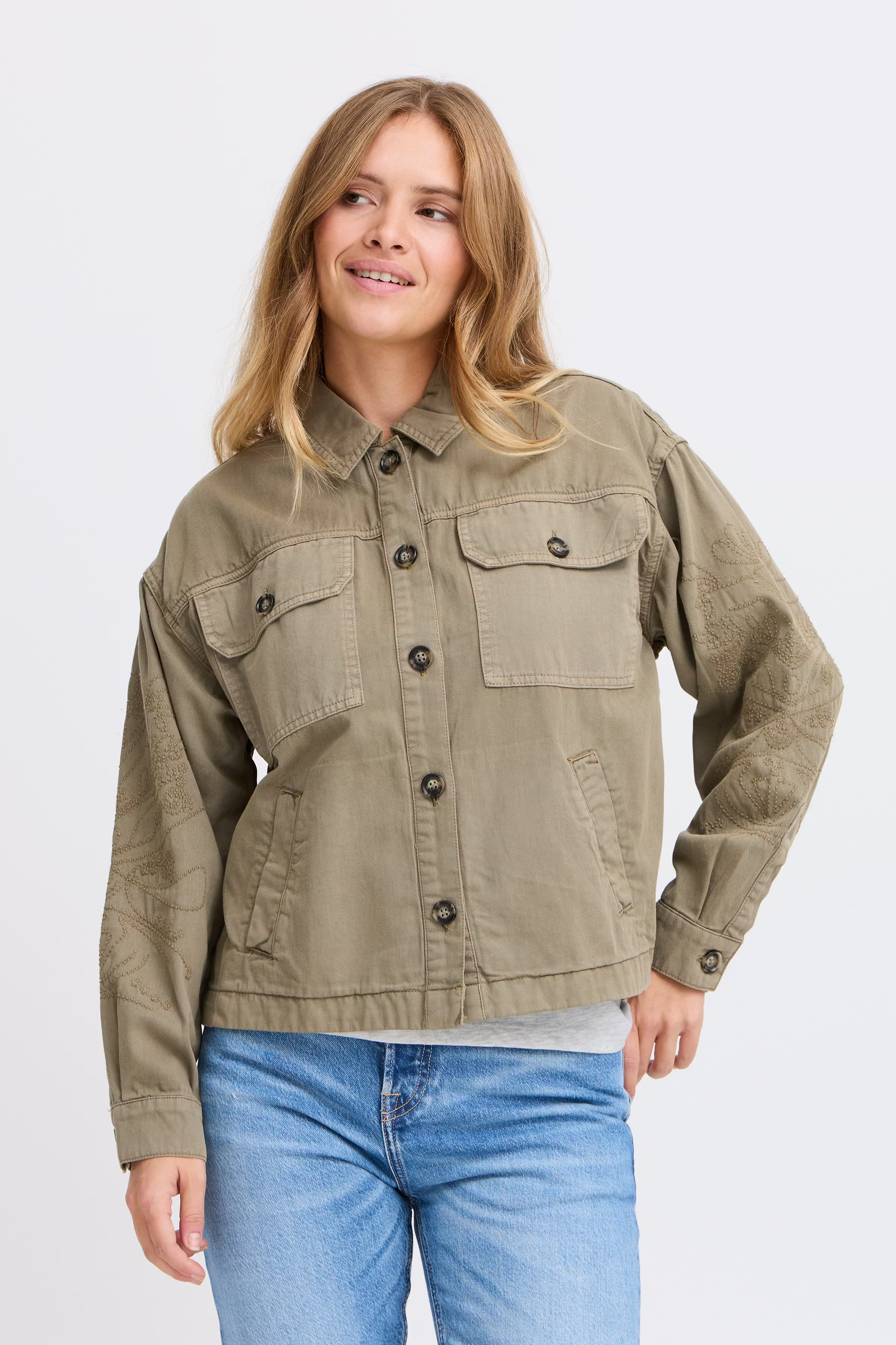 Jas LOOKBOOK FRONT 50208731-180617