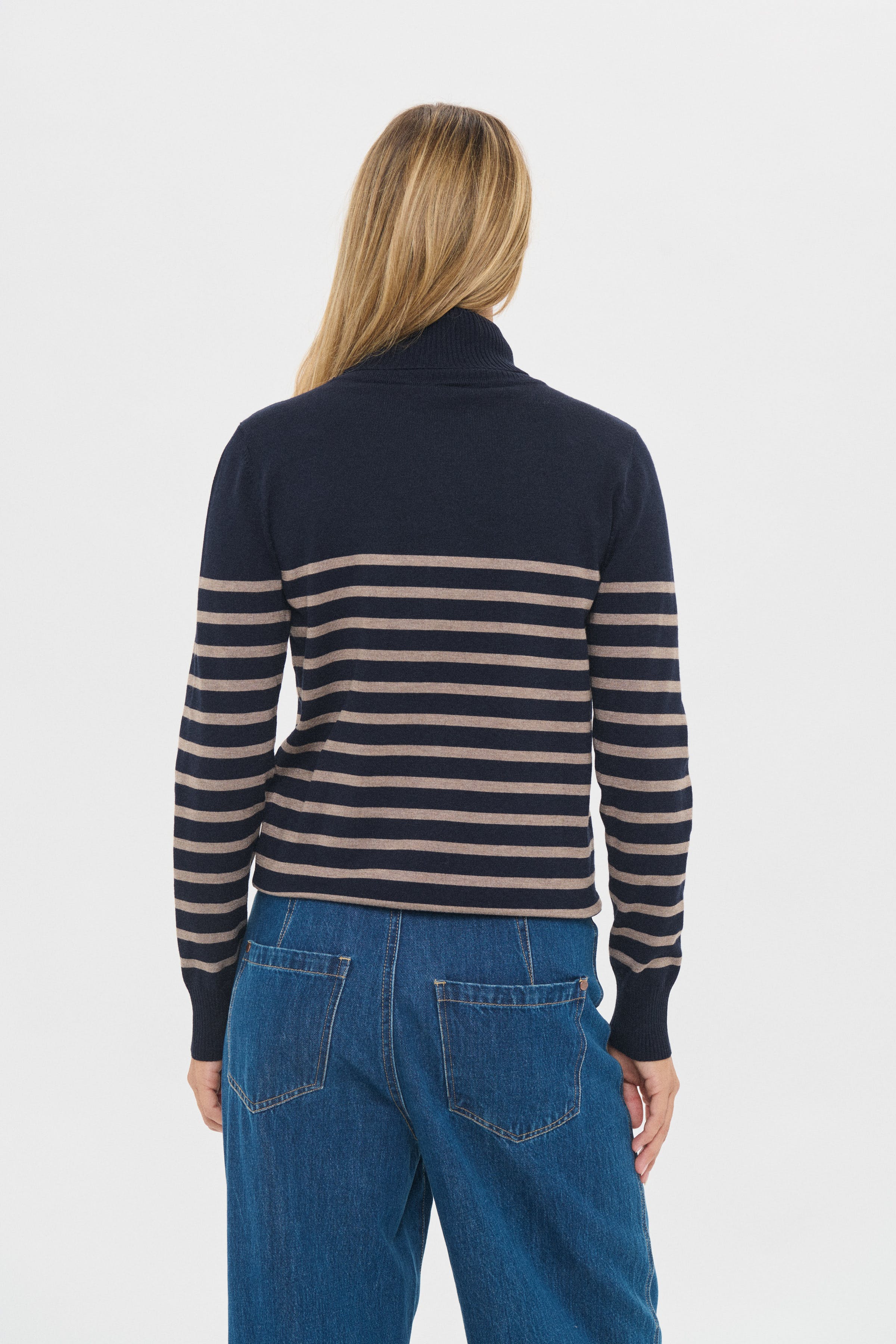 MilaSZ Pullover LOOKBOOK BACK 30513772-304471