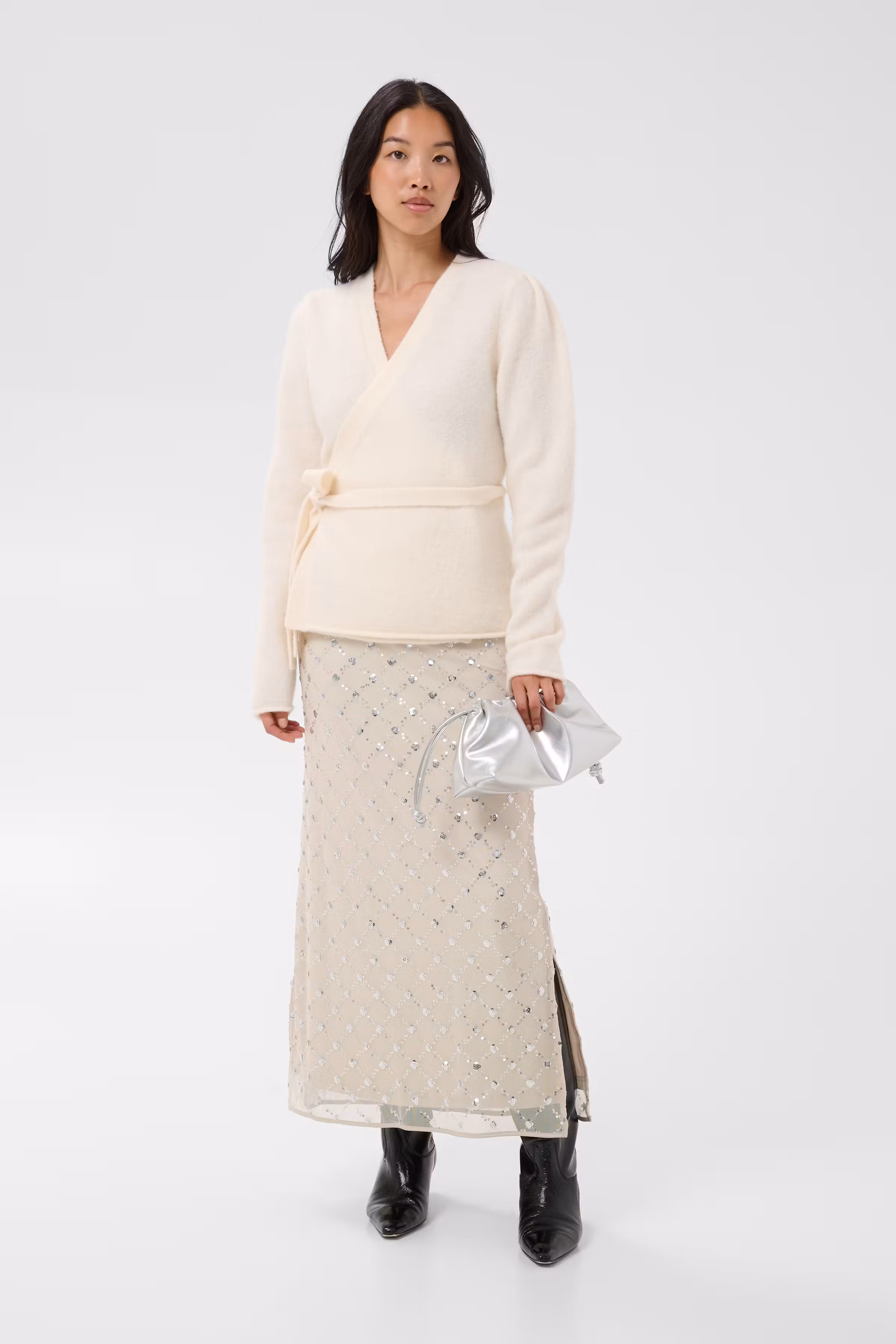 DumitraPW Cardigan LOOKBOOK FRONT 30311008-120601