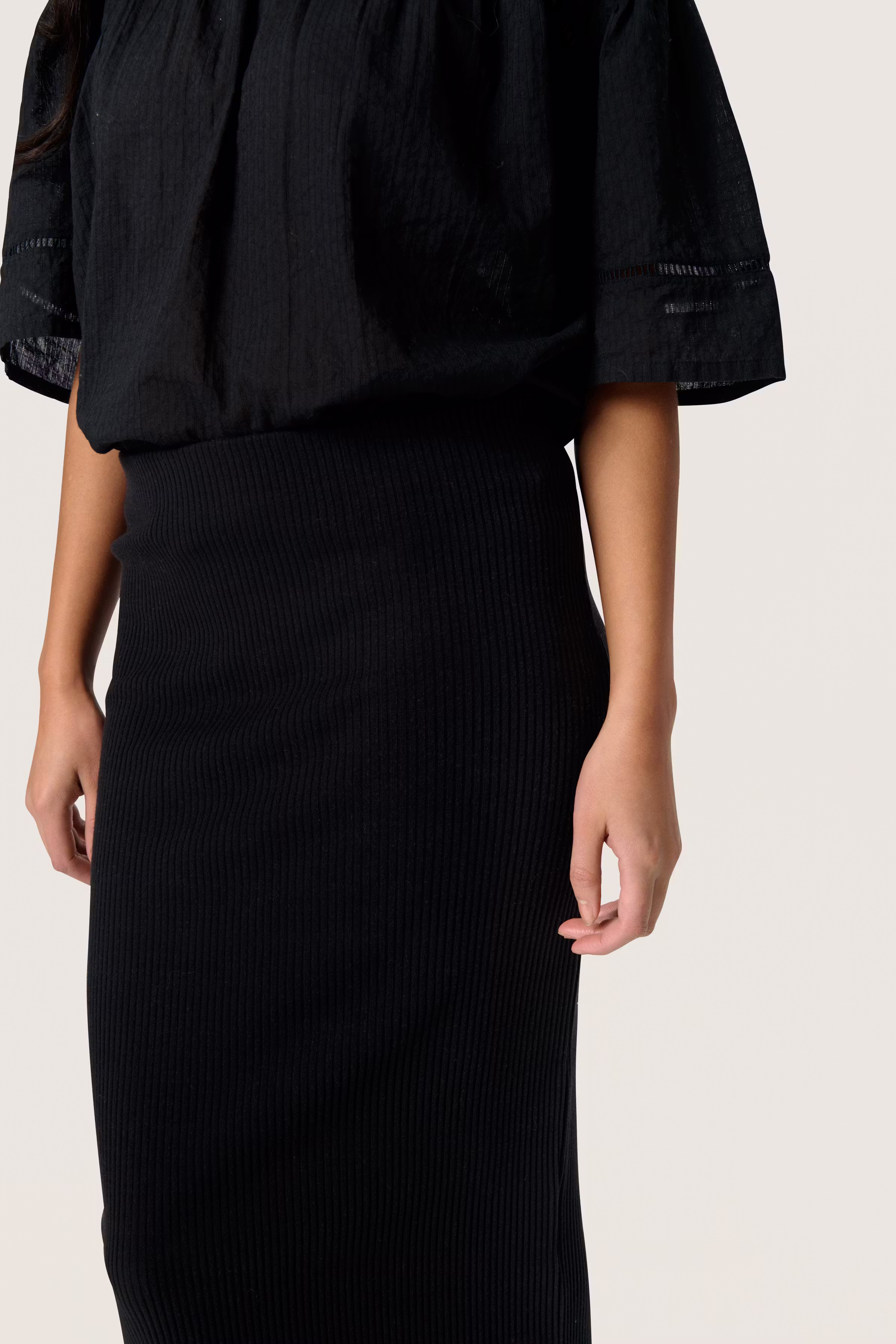 SLSimone Skirt LOOKBOOK DETAIL 30408316-194008