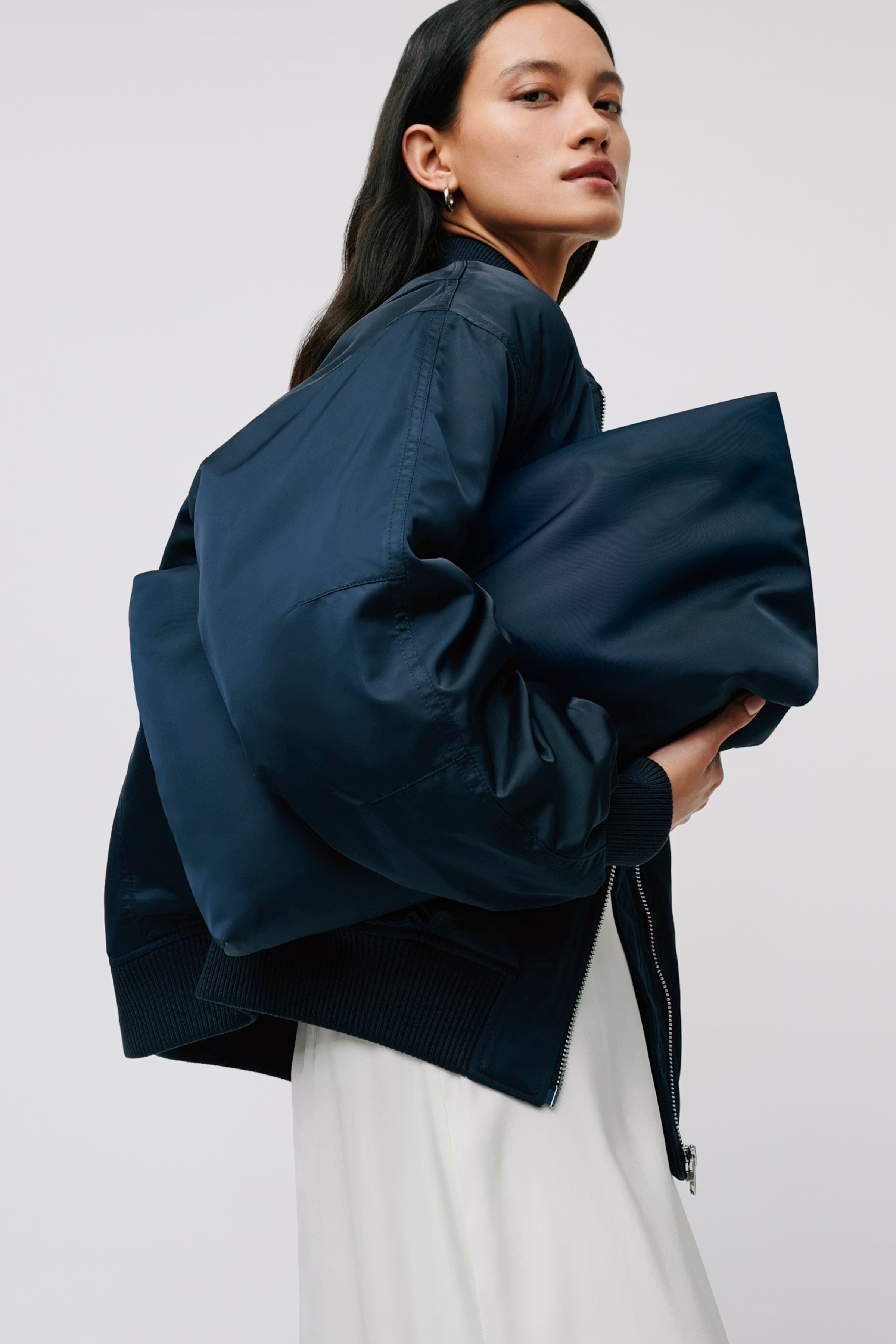 AMINA Bag LOOKBOOK FRONT 30600432-BL900