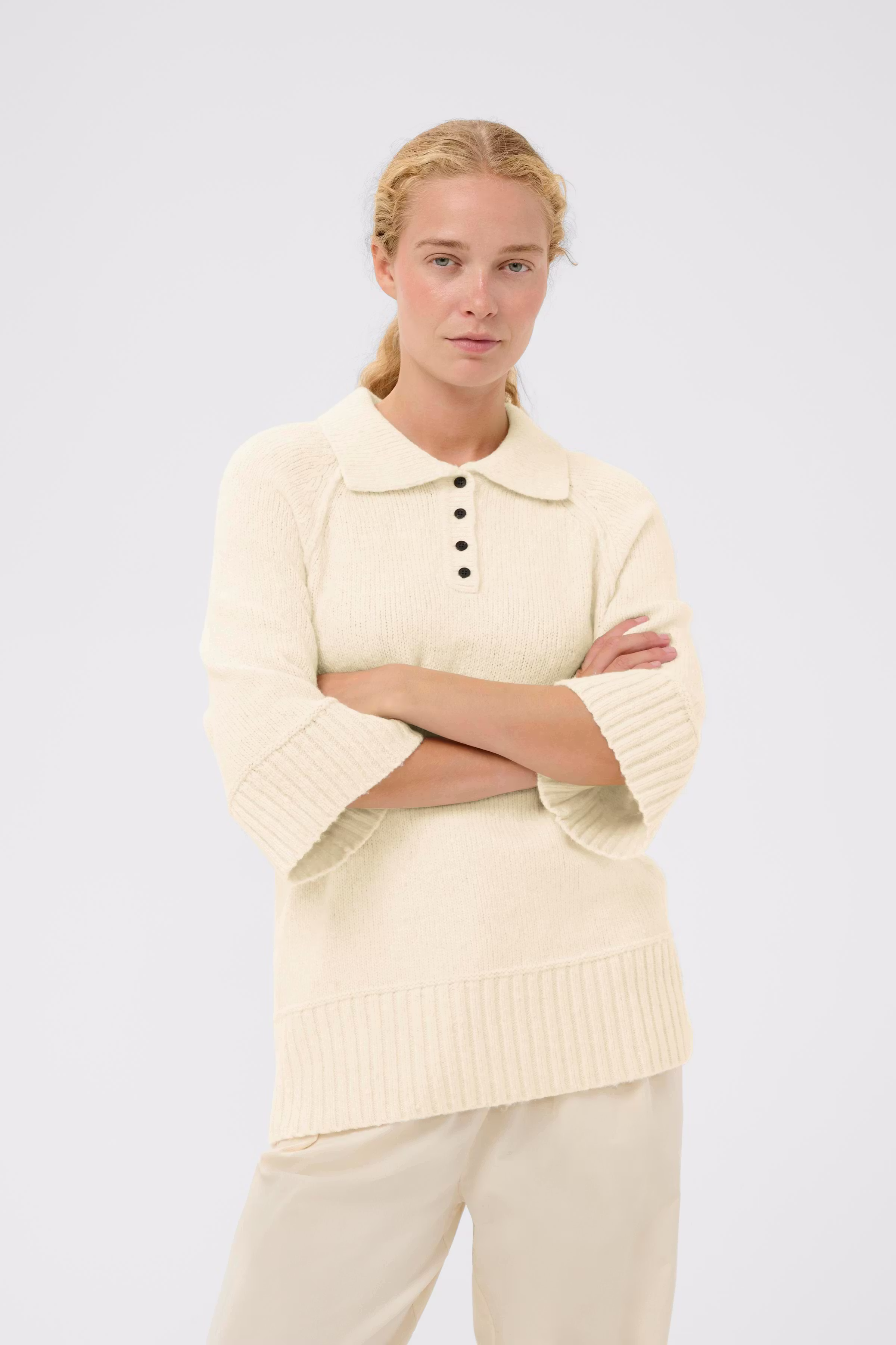 NUMAIW Pullover LOOKBOOK FRONT 30112155-110701