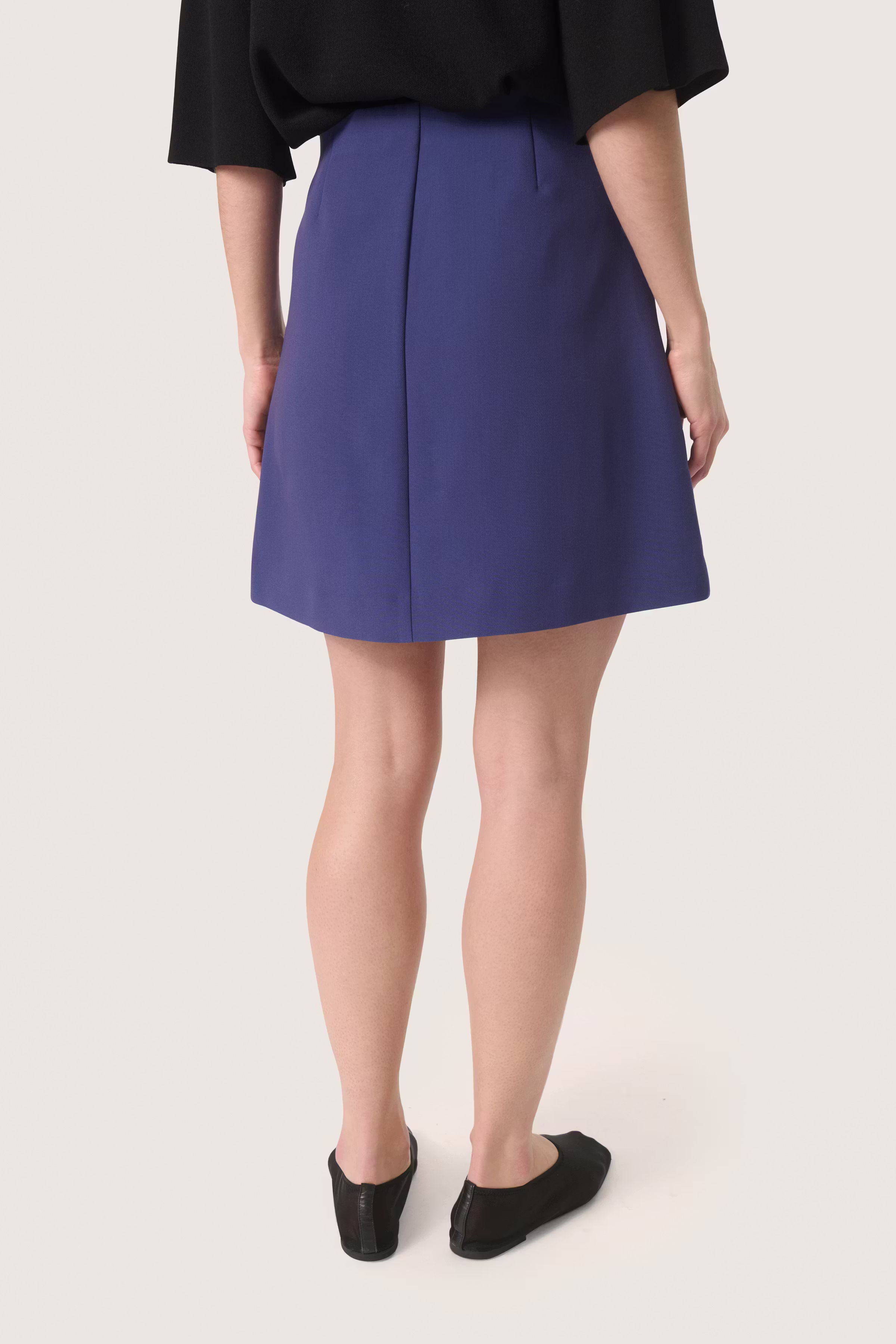 SLCorinne Rock LOOKBOOK BACK 30407280-193925