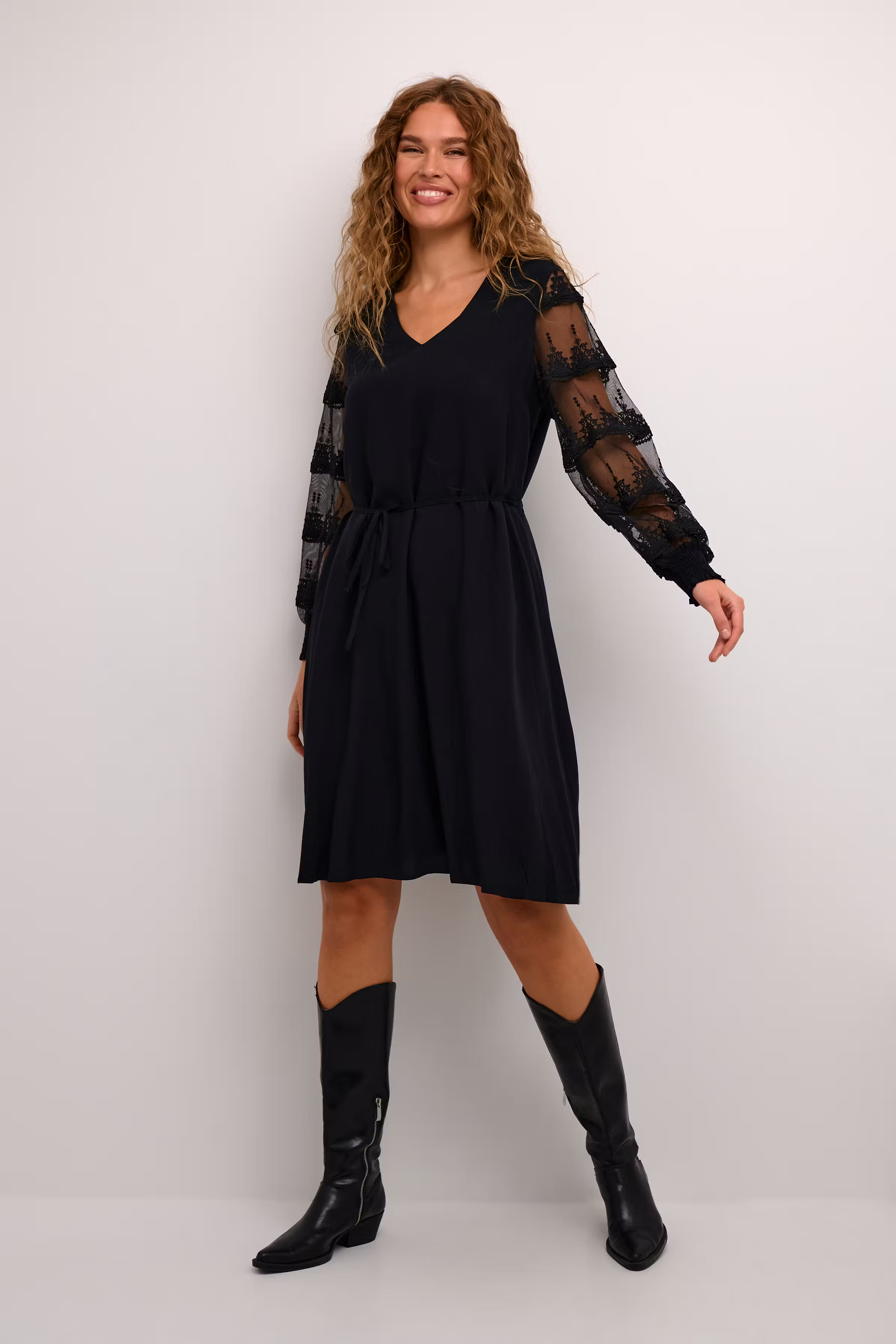 KAiva Kjole LOOKBOOK FRONT 10509338-100121