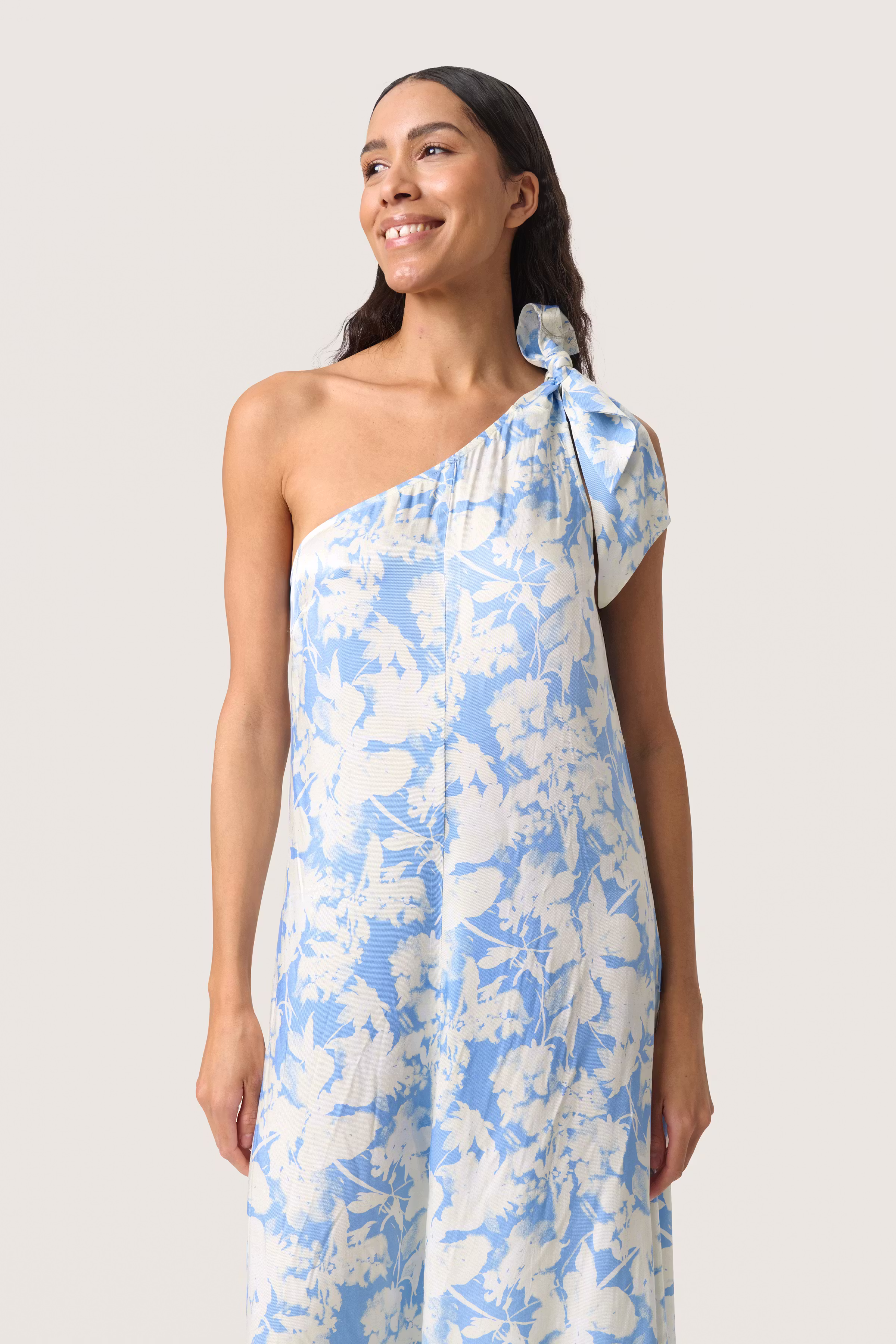 SLBecca Dress LOOKBOOK FRONT 30408382-303921