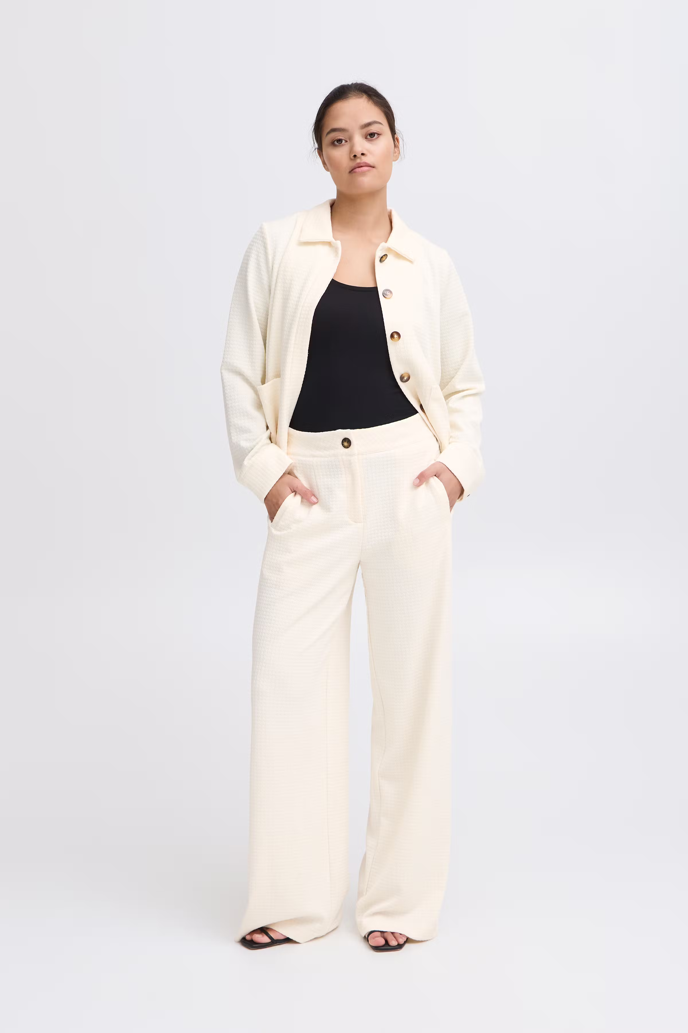 IHKATE Casual Hose LOOKBOOK FRONT 20123016-130905