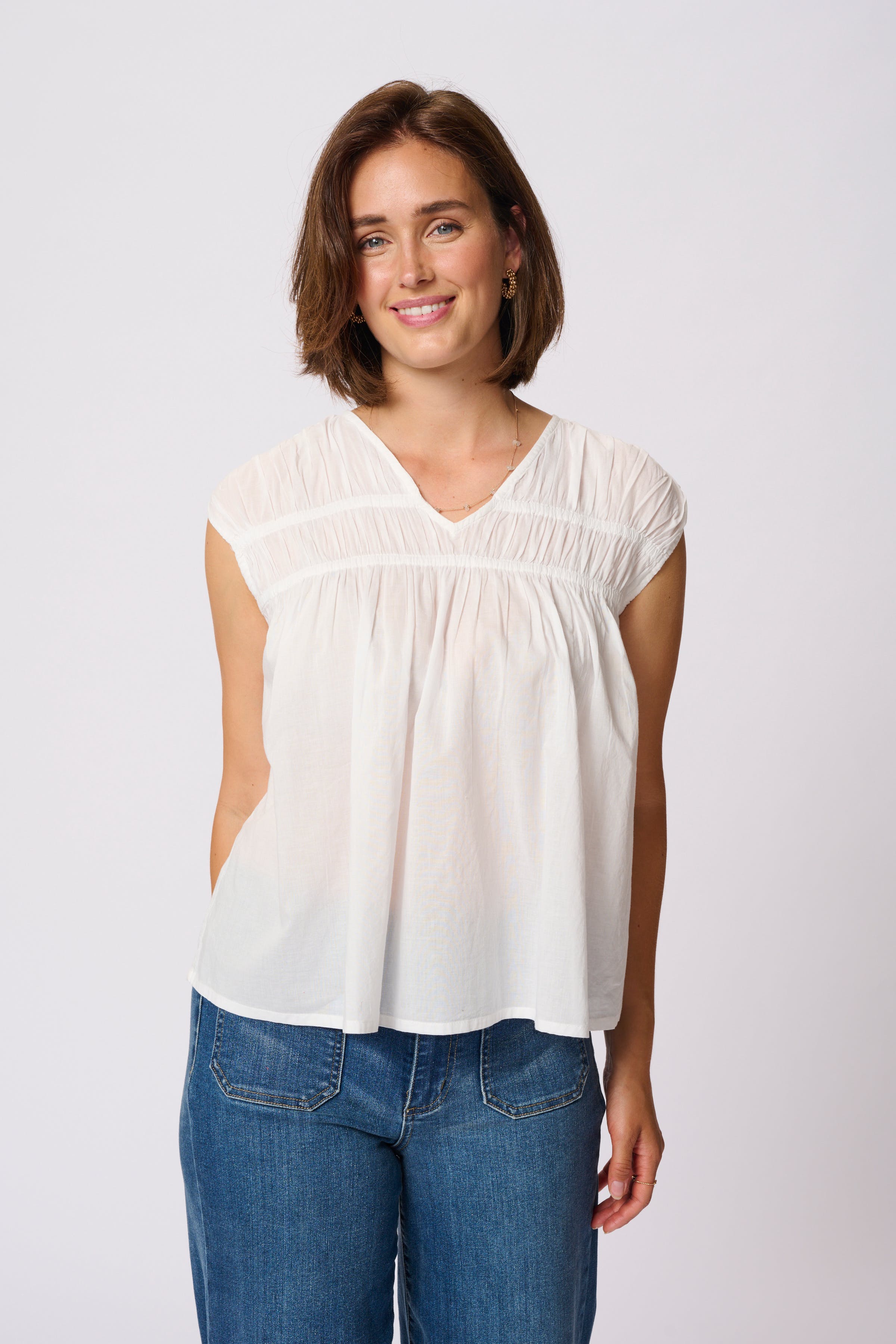 KAthua Bluse LOOKBOOK FRONT 10509987-110602