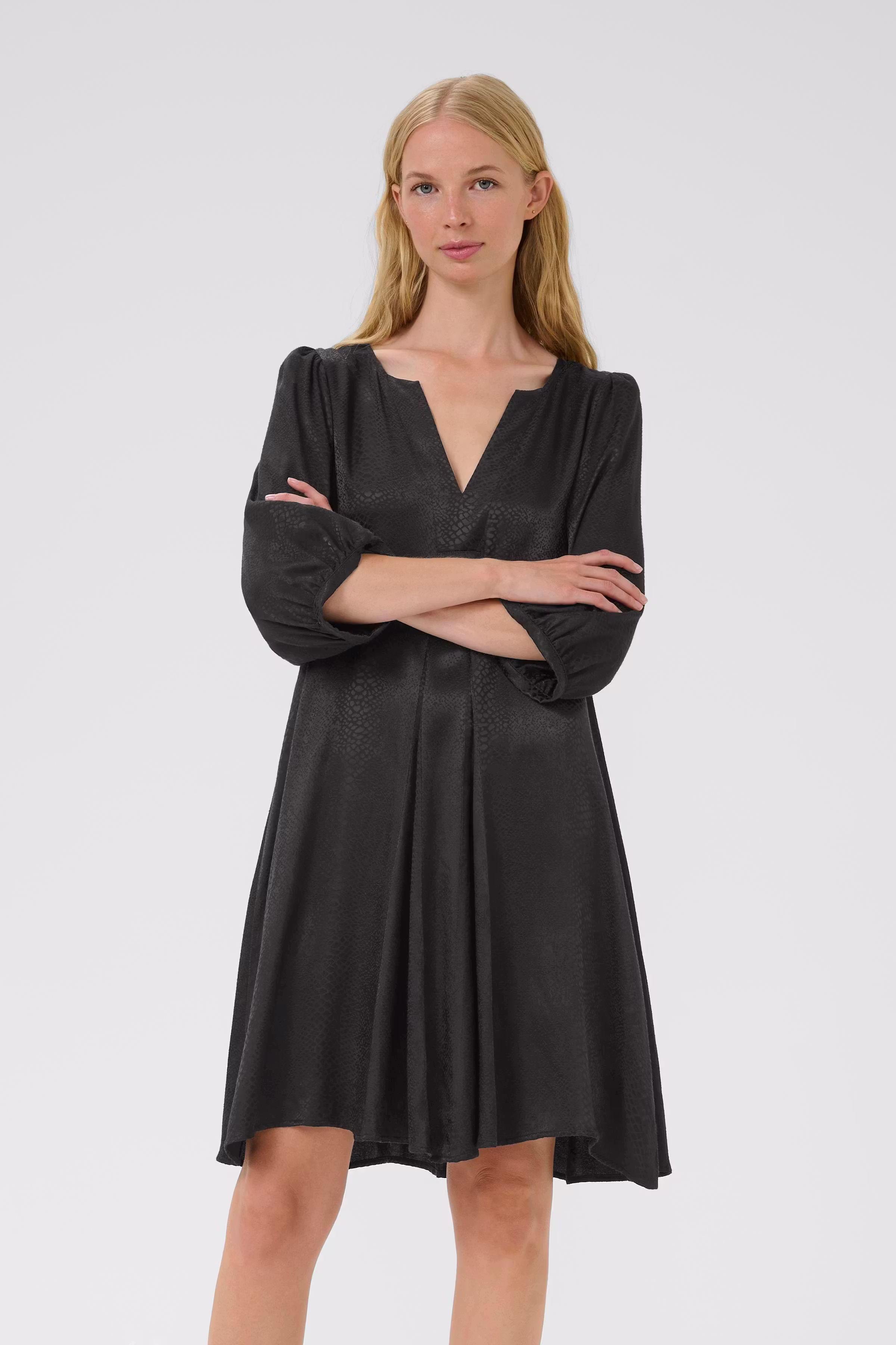 DarlingKB Dress LOOKBOOK FRONT 10104711-194008