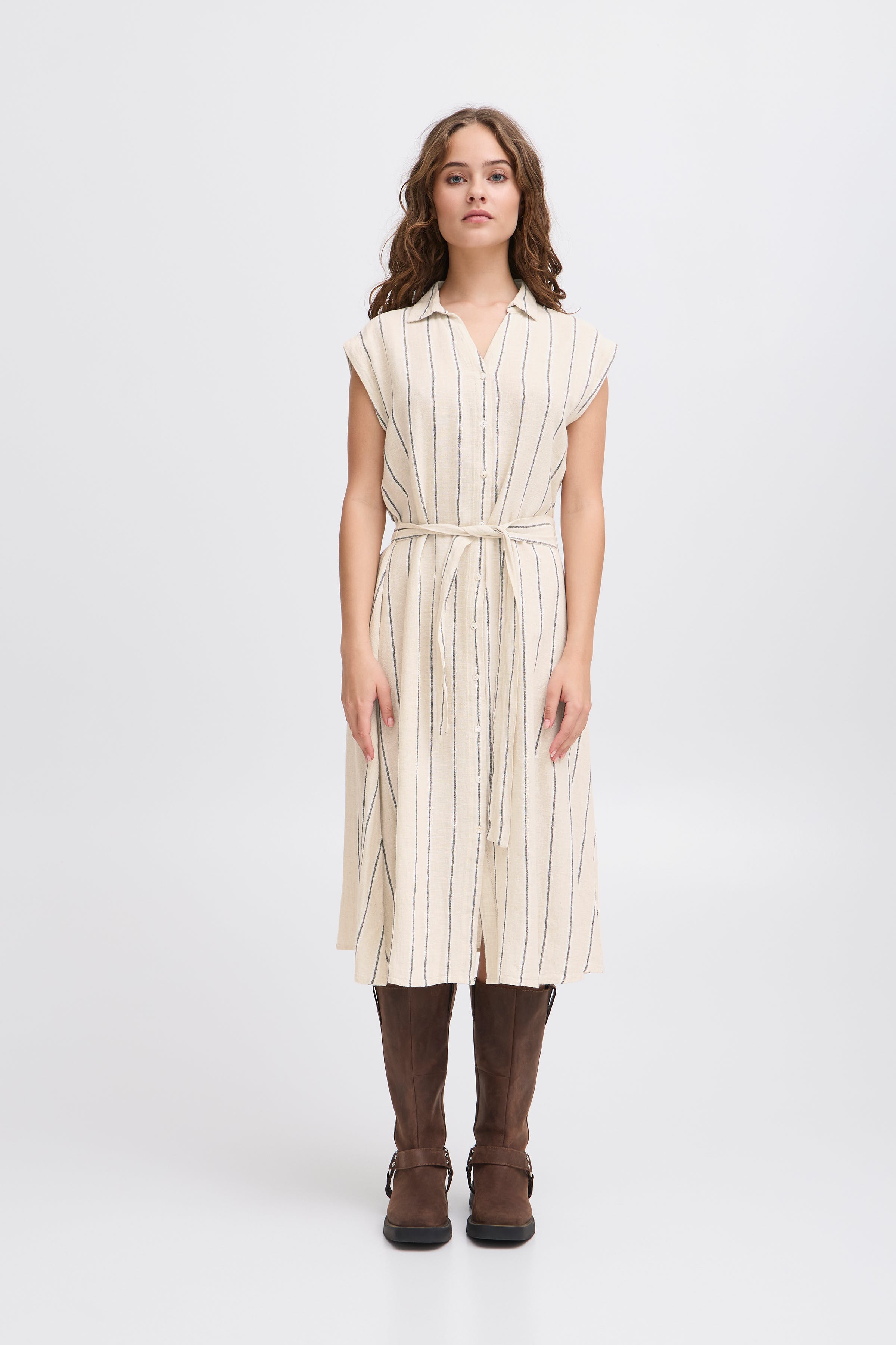 IHLINNO Kleid LOOKBOOK FRONT 20122928-204436