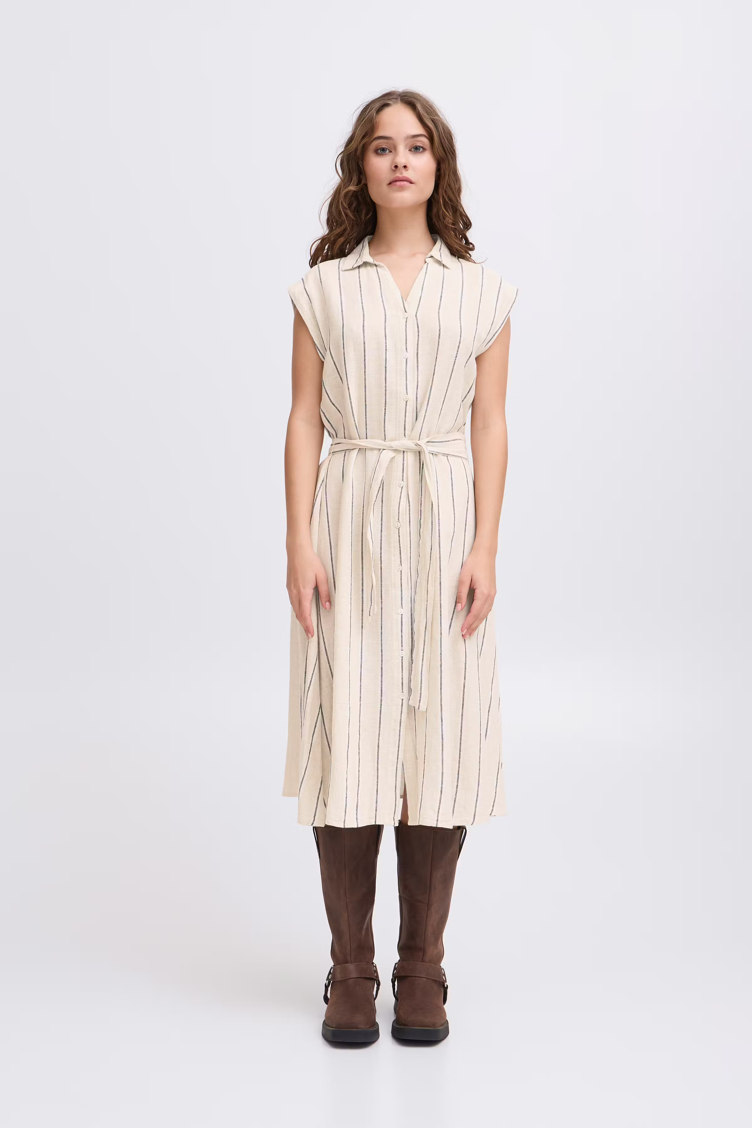 IHLINNO Jurk LOOKBOOK FRONT 20122928-204436