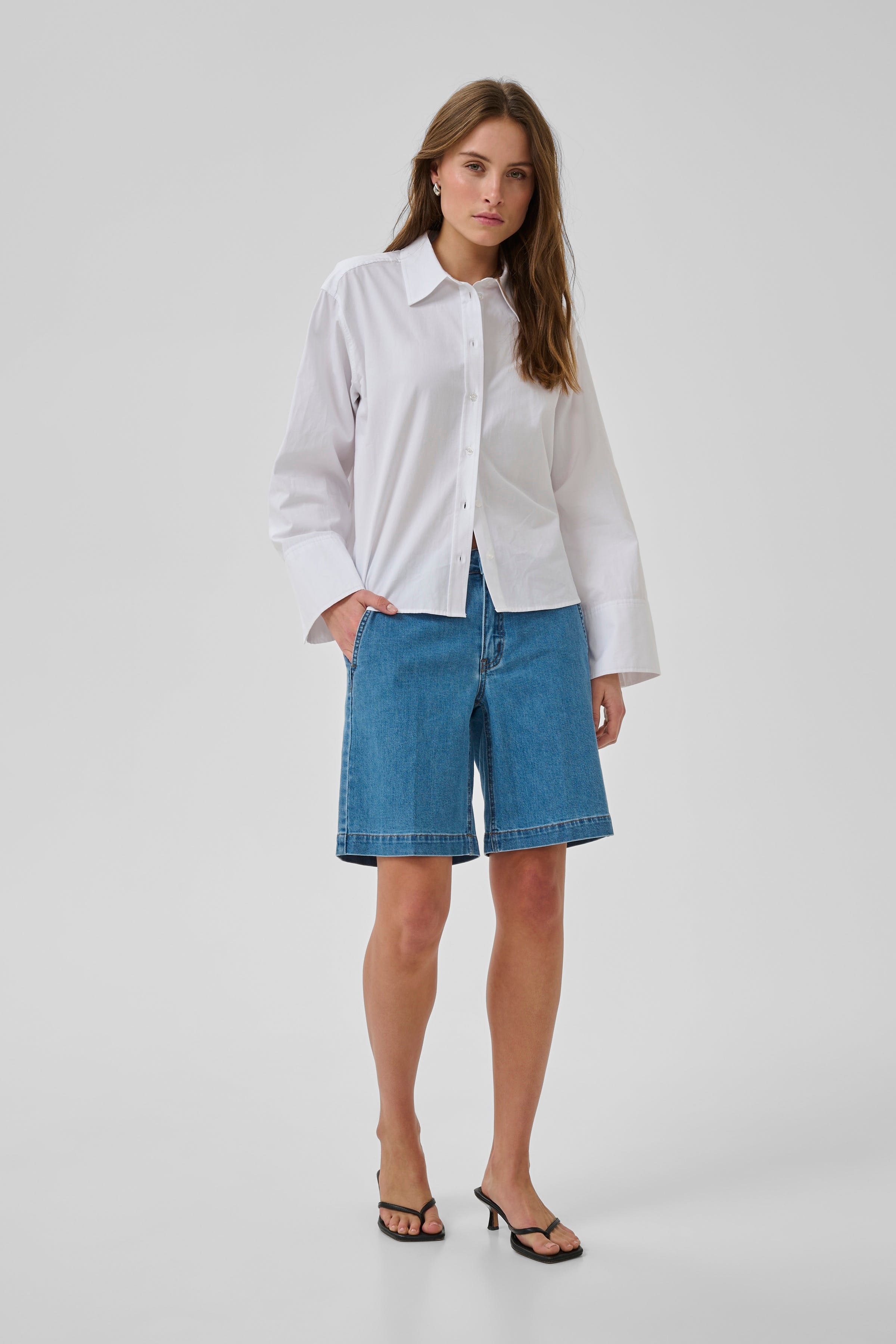 MWLara Shorts LOOKBOOK FRONT 10705650-100053