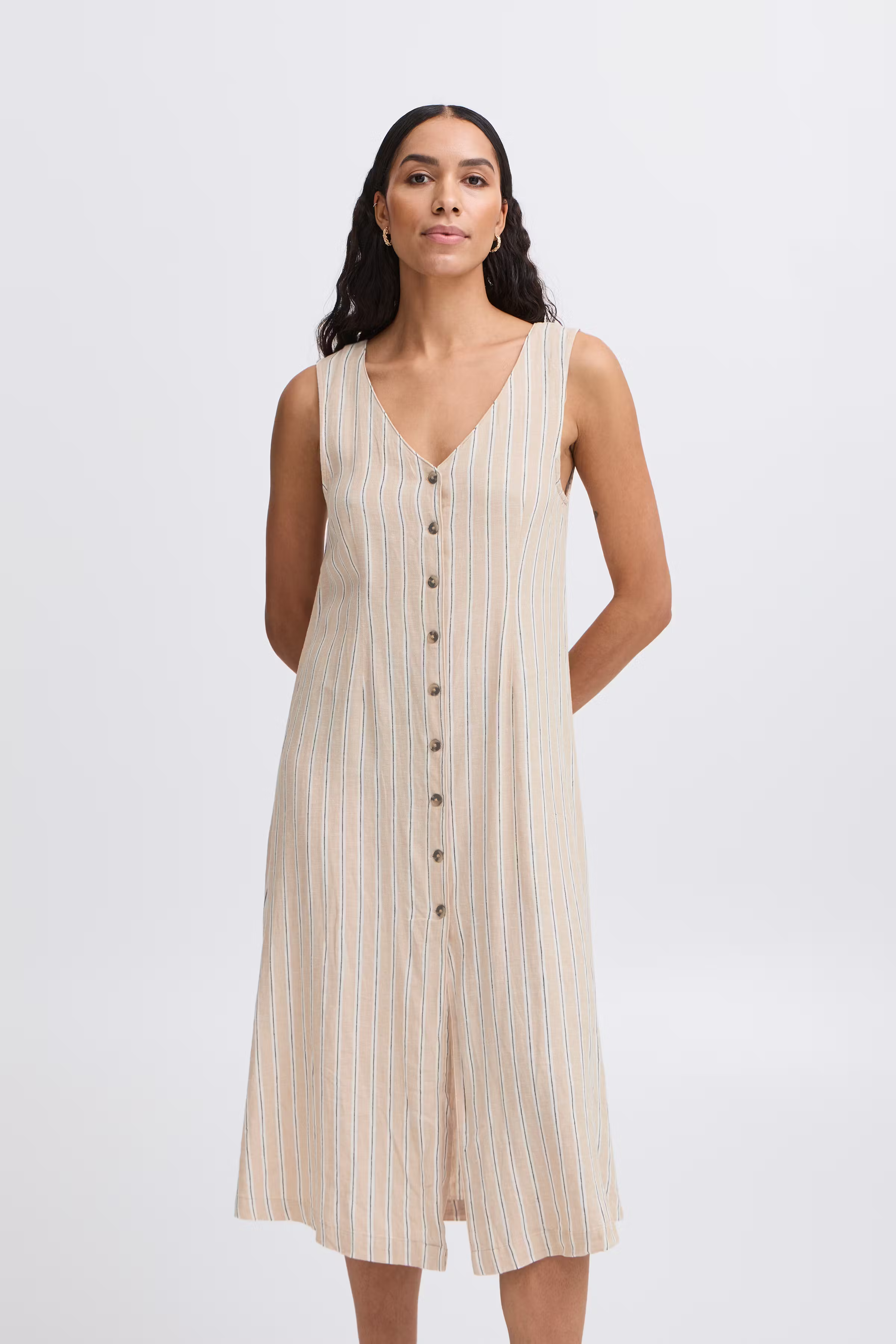 BYFALAKKA Kleid LOOKBOOK FRONT 20816615-204545