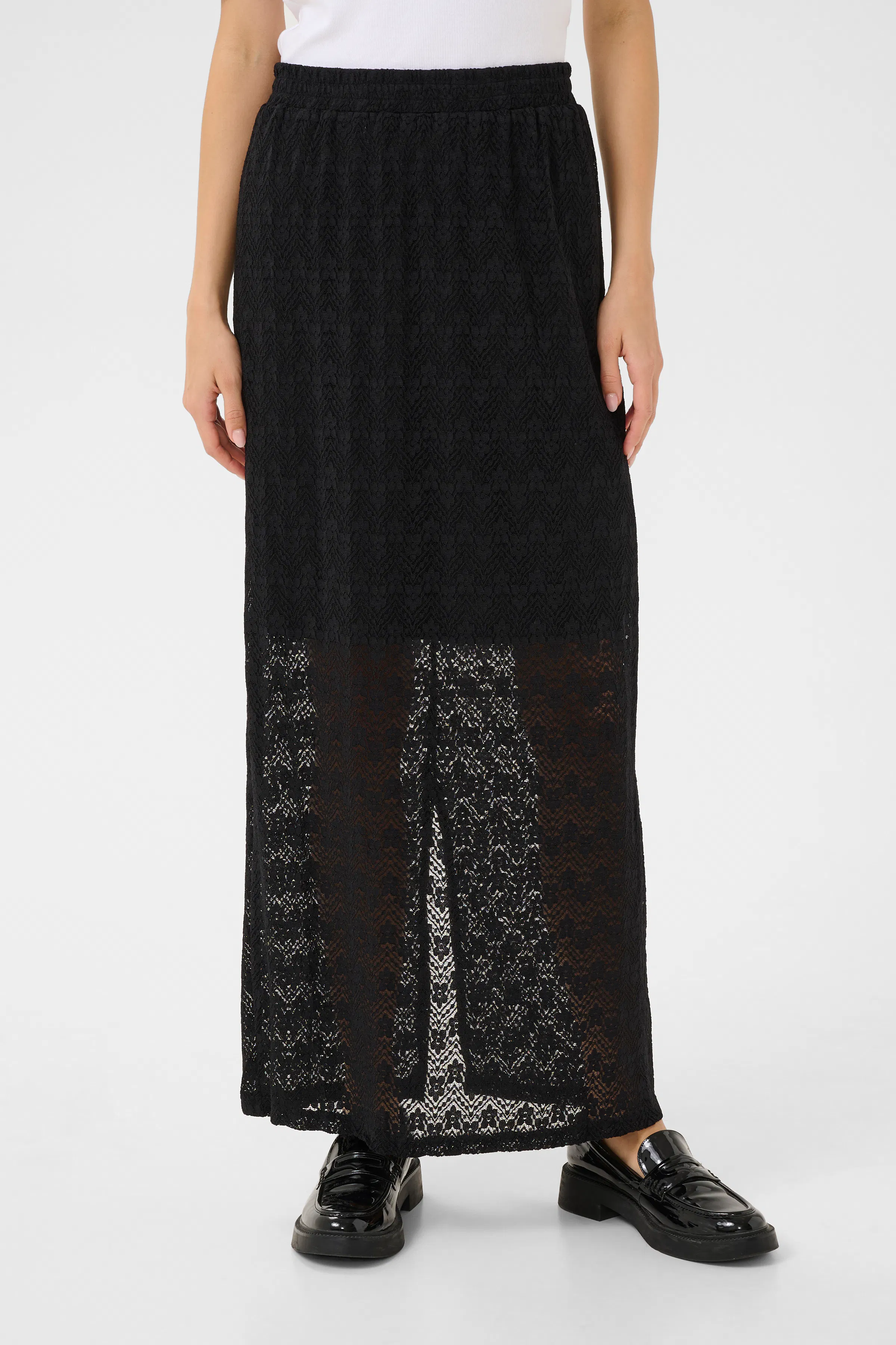 KAhella Skirt in black deep colour | KAFFE Clothing