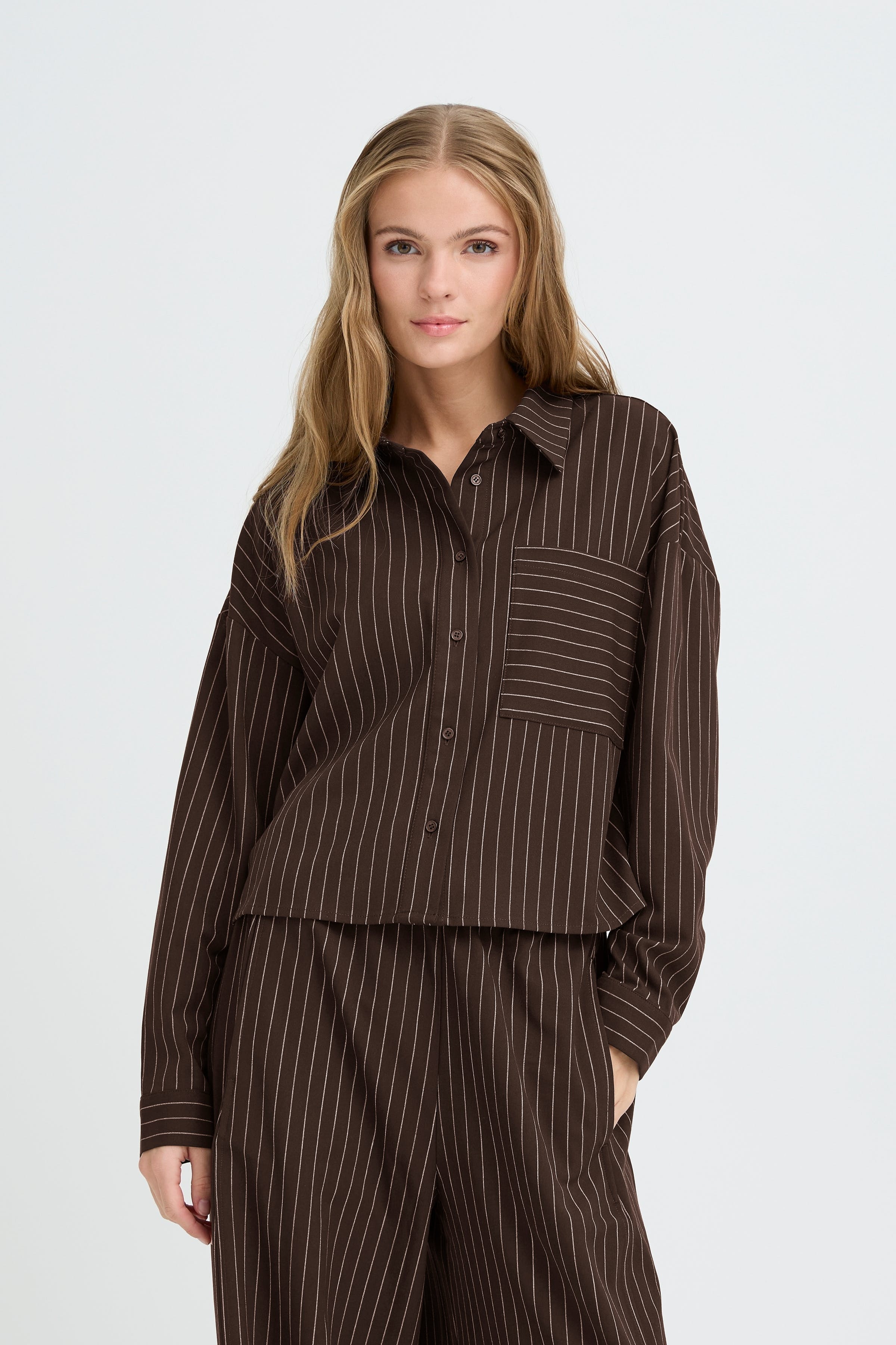 IXTRINE skjorta LOOKBOOK FRONT 20123489-190915