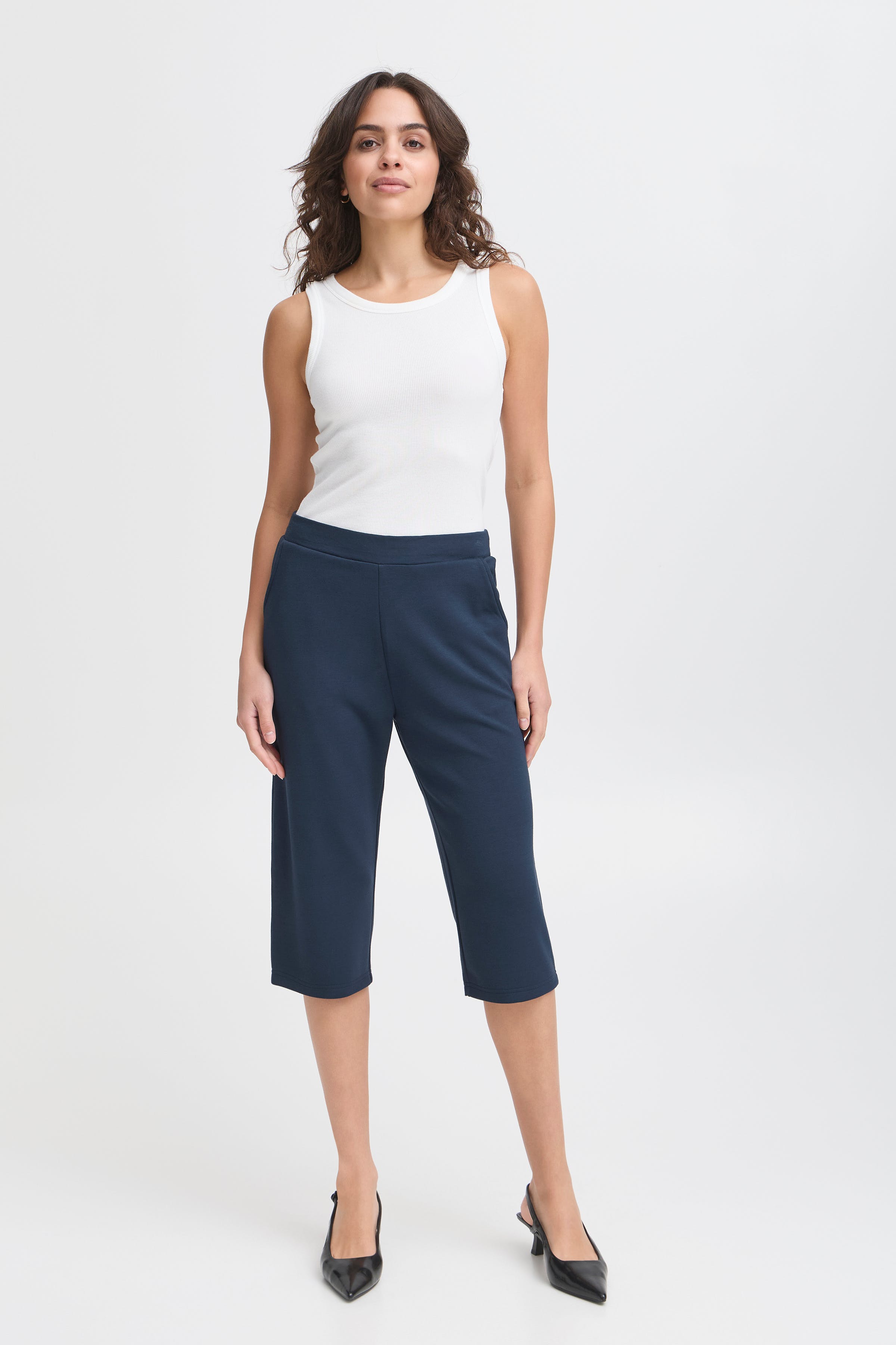 FRAURORA Hose LOOKBOOK FRONT 20615814-193923