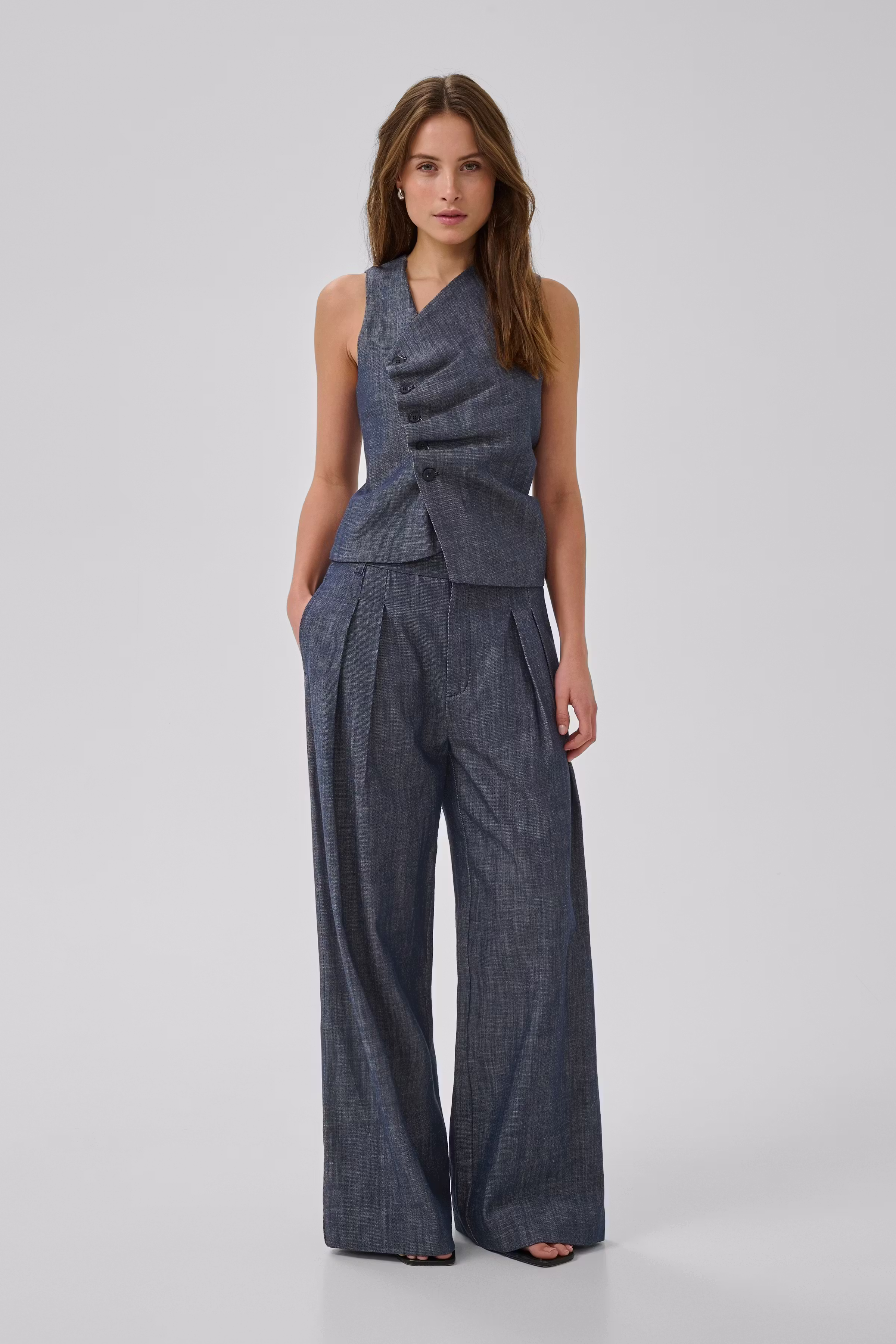 MWDazzie Top LOOKBOOK FRONT 10705582-100061