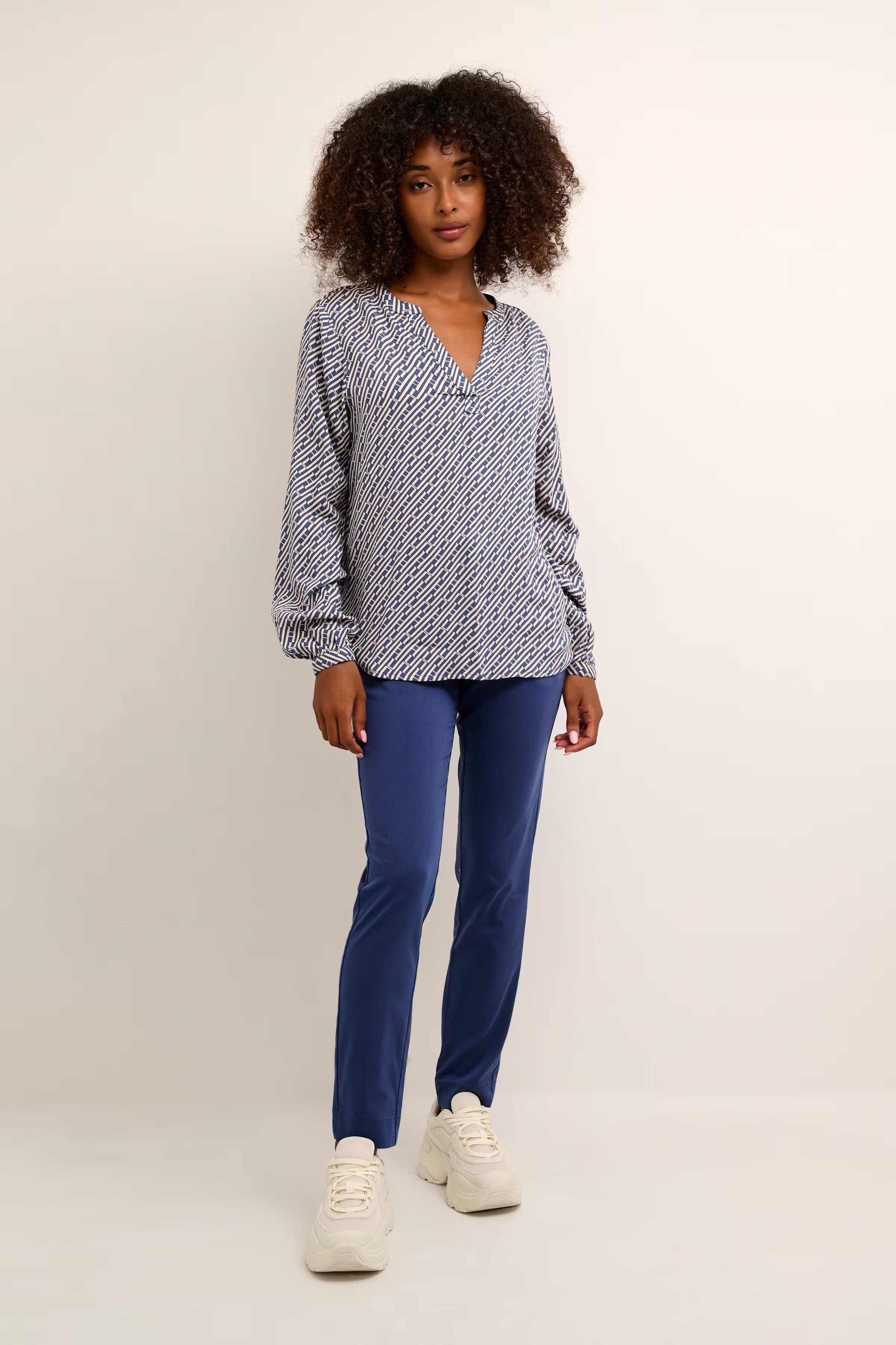 KAkenny Blus LOOKBOOK FRONT 10507199-103767
