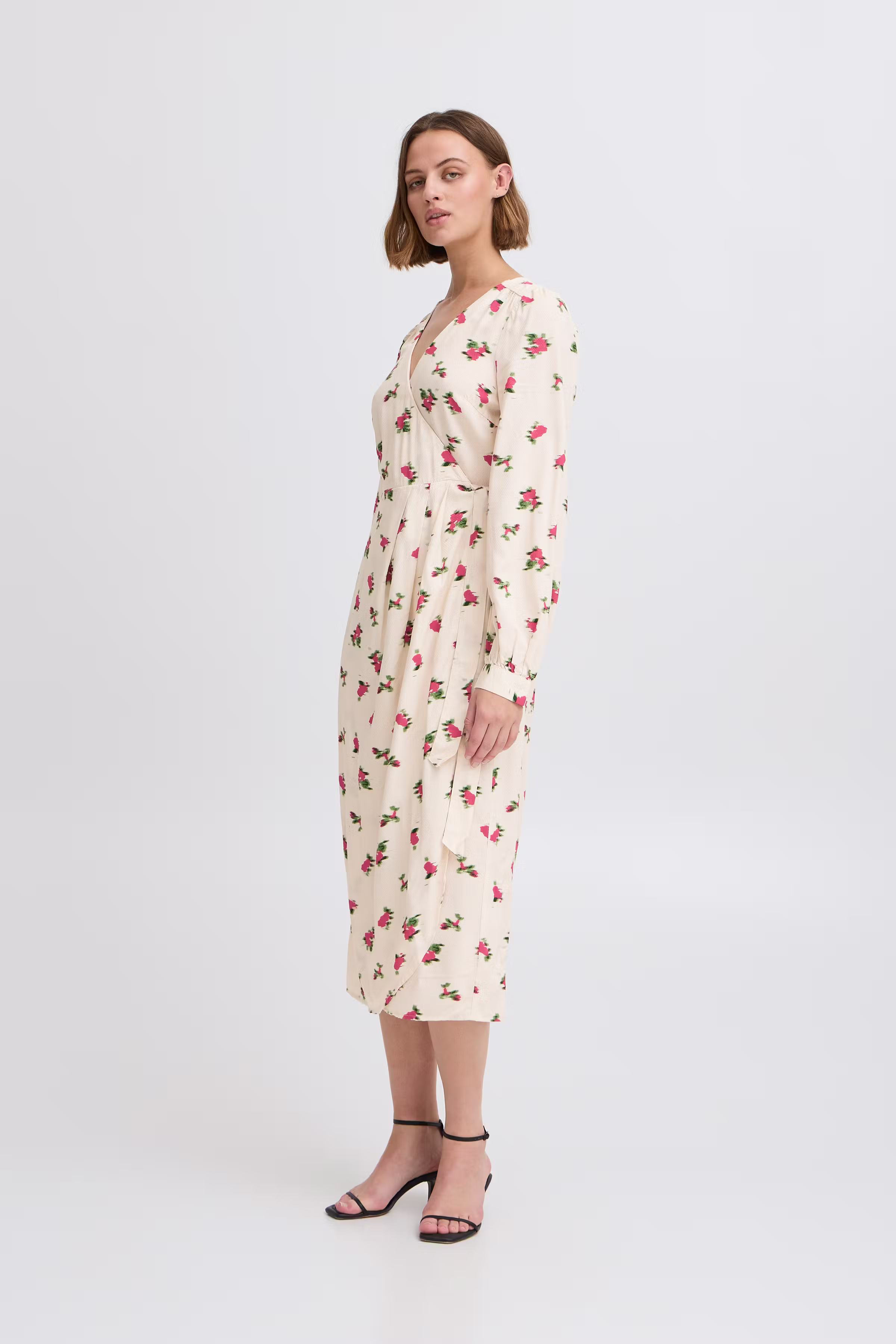 IRPETRA Dress LOOKBOOK FRONT 20122227-130905