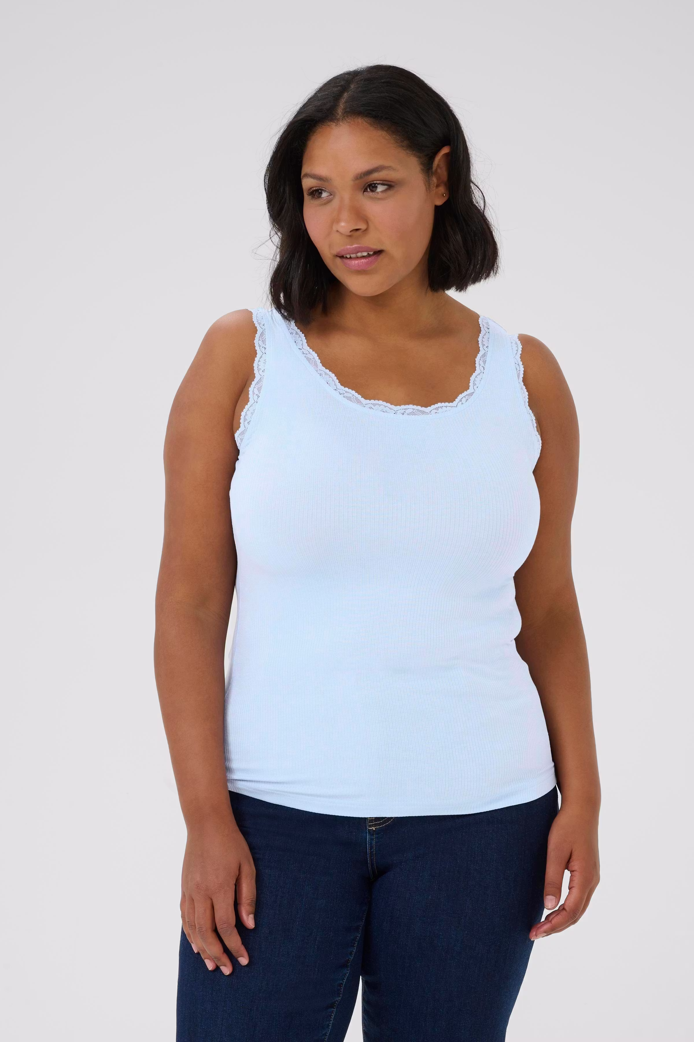 KComia Top LOOKBOOK FRONT 10583468-154031