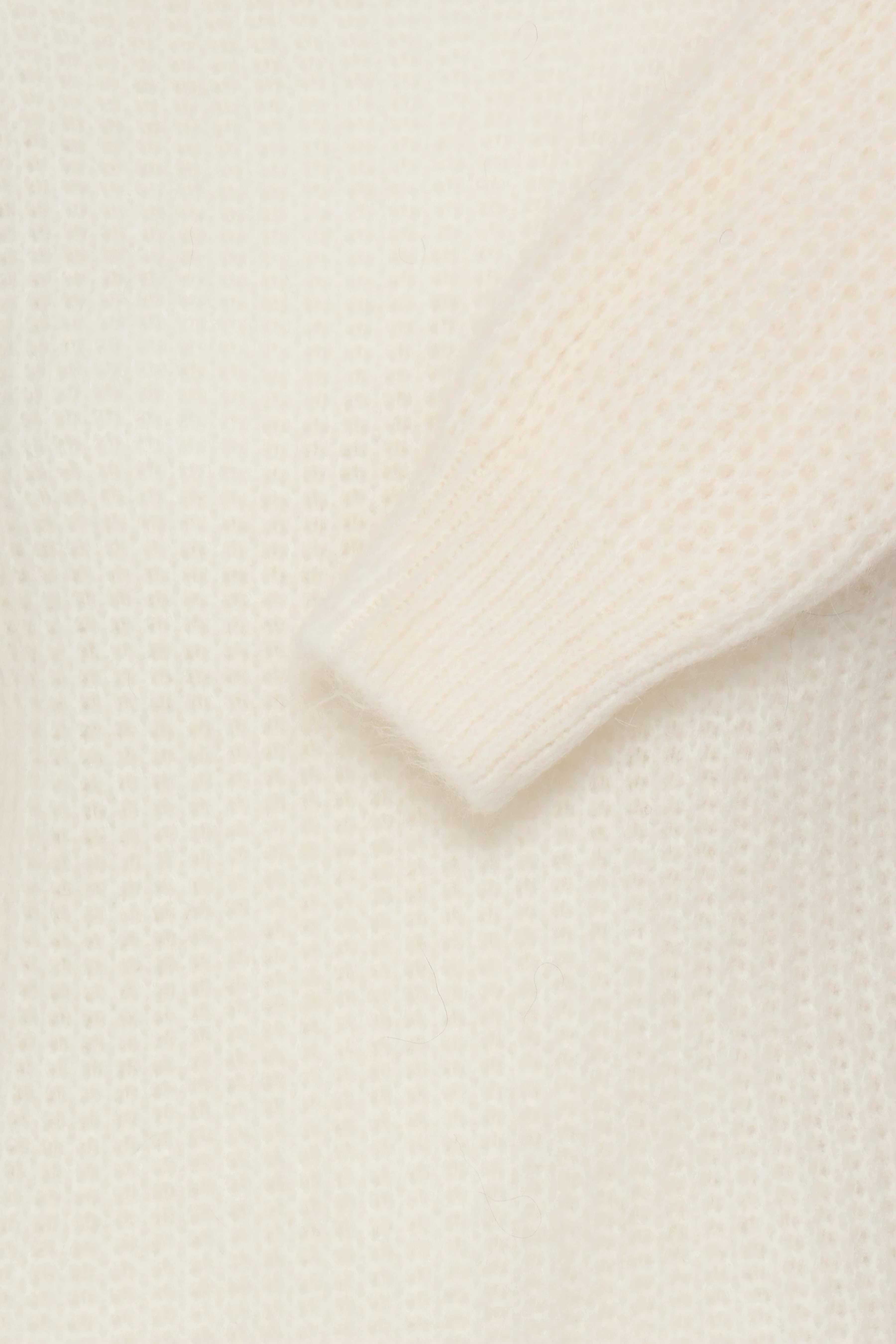 SBGULVIG Pullover PACK DETAIL 22101087-110105