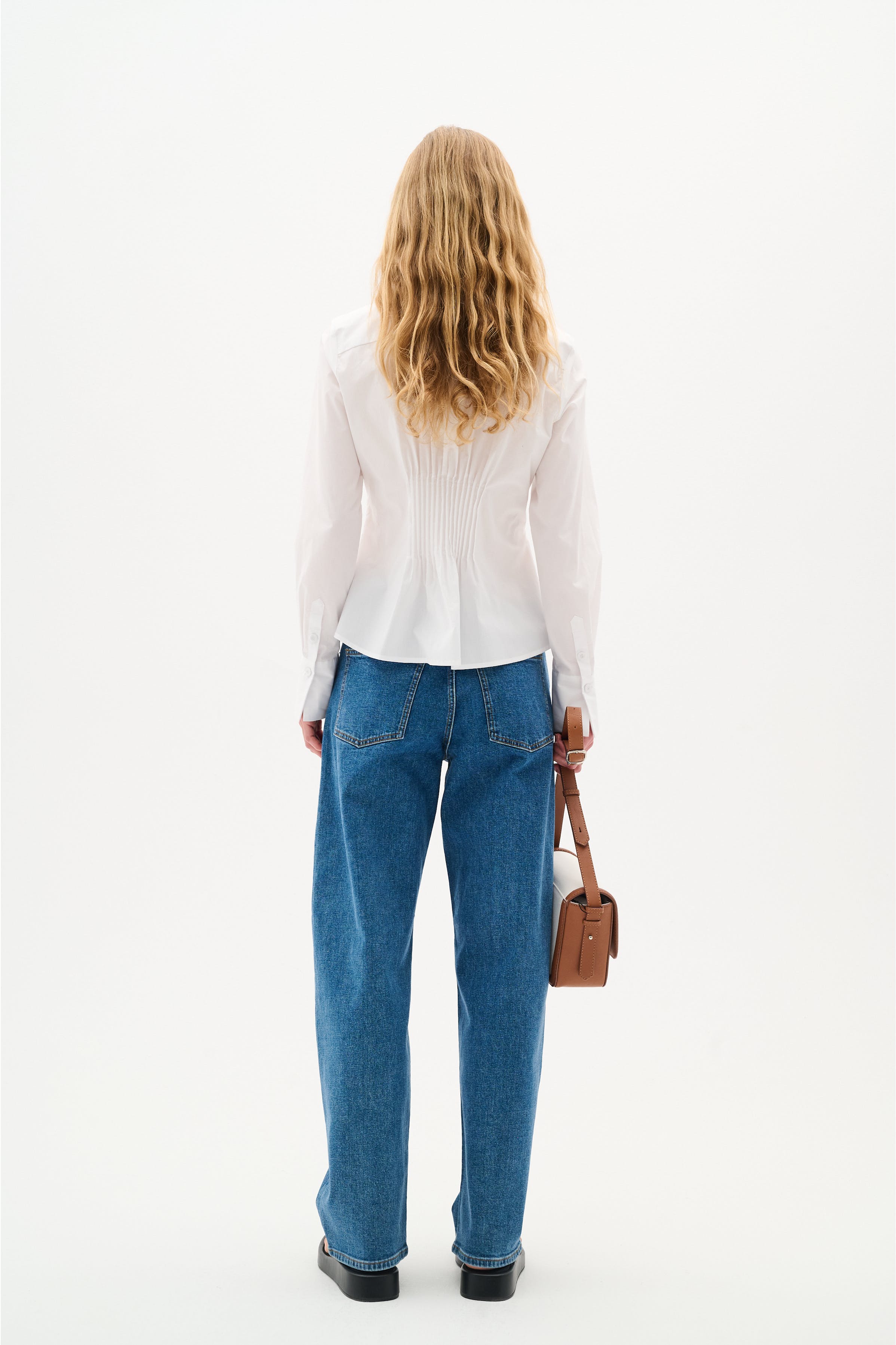 ConorIW Shirt LOOKBOOK BACK 30110227-300001