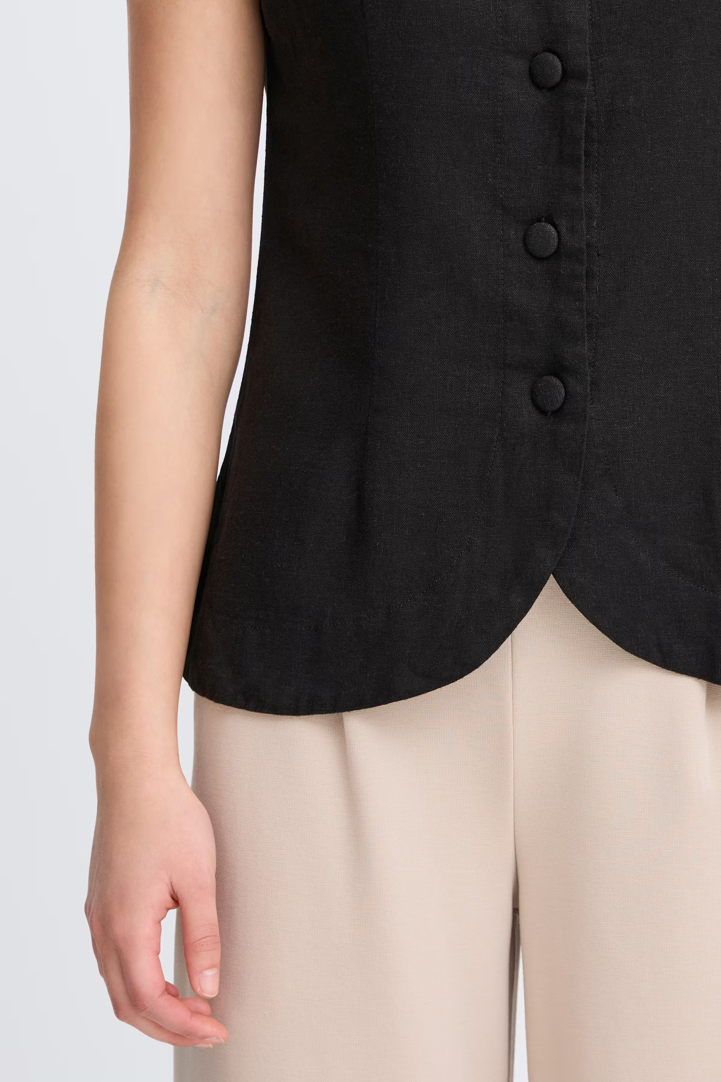 IHLINNO Vest LOOKBOOK DETAIL 20122914-194008