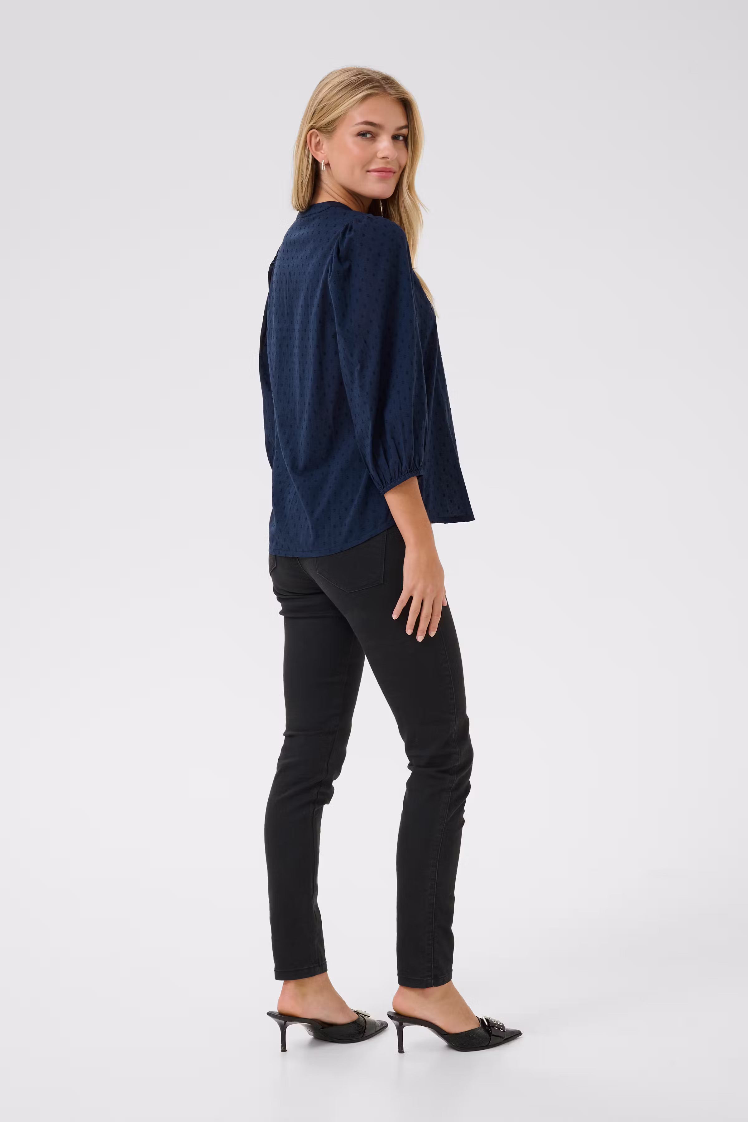 KAsjila Blus LOOKBOOK BACK 10510192-194020