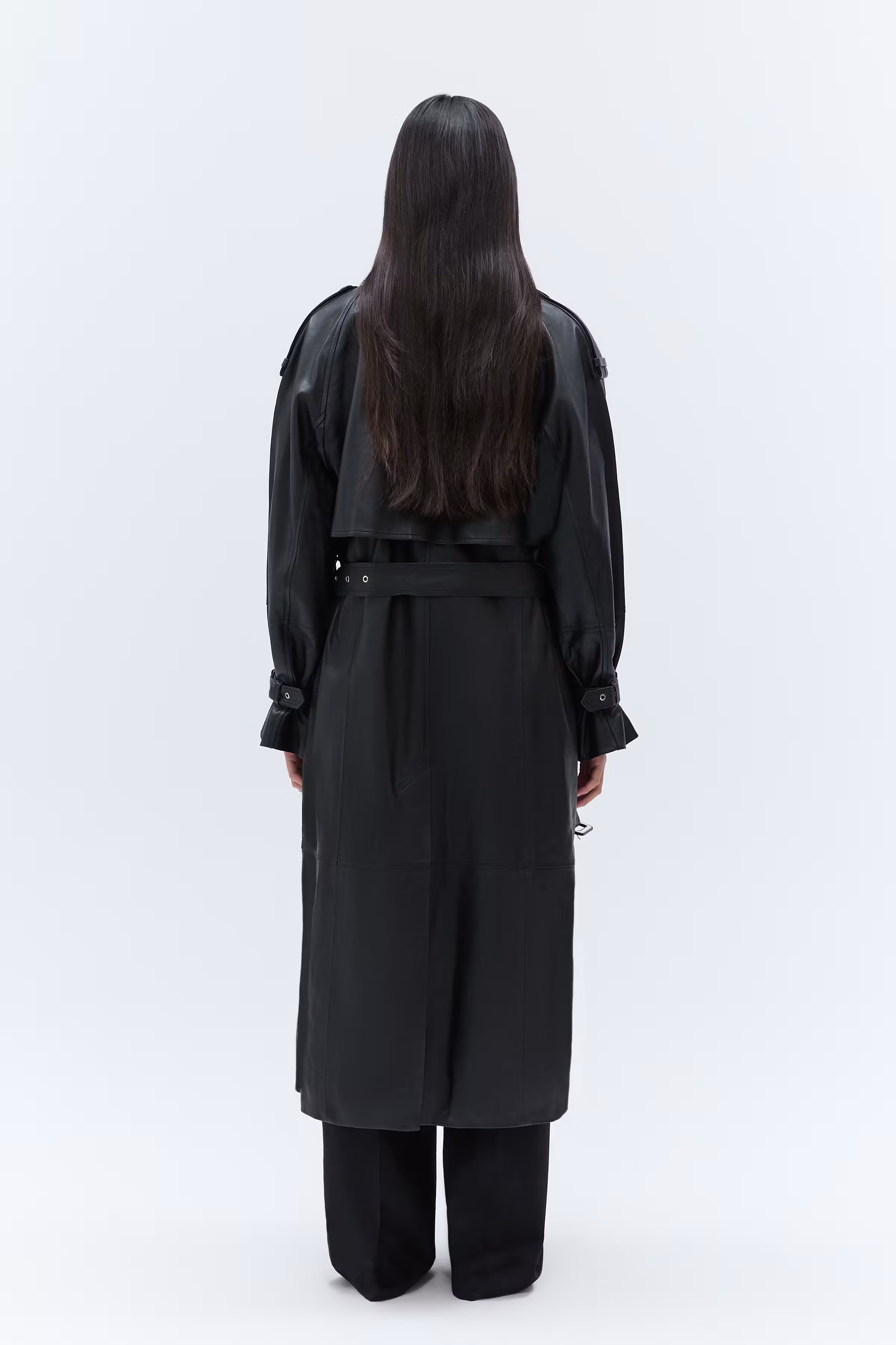 IOLINDA Outerwear LOOKBOOK BACK 30600685-BK999
