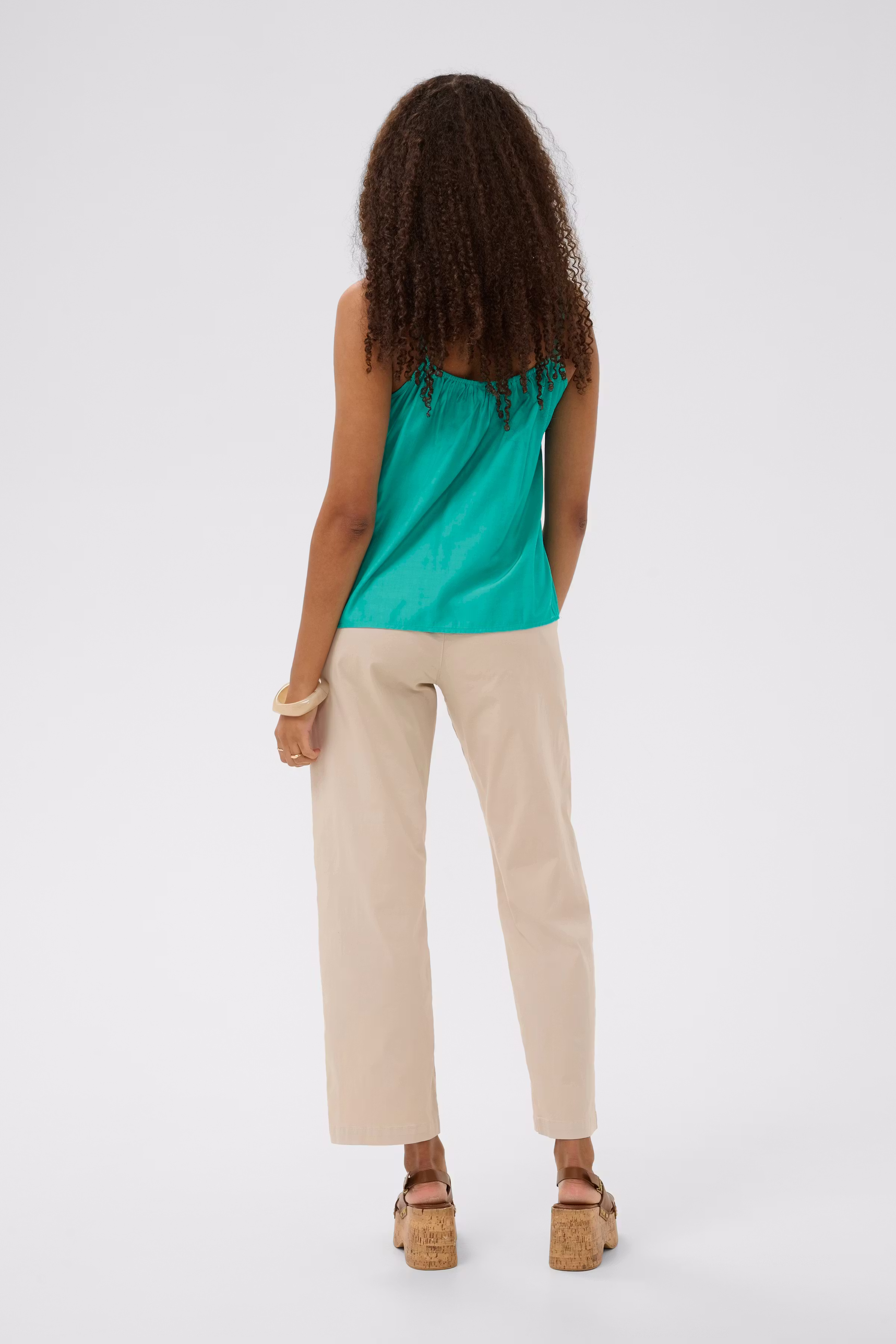 CRAnna Top LOOKBOOK BACK 10611224-165127