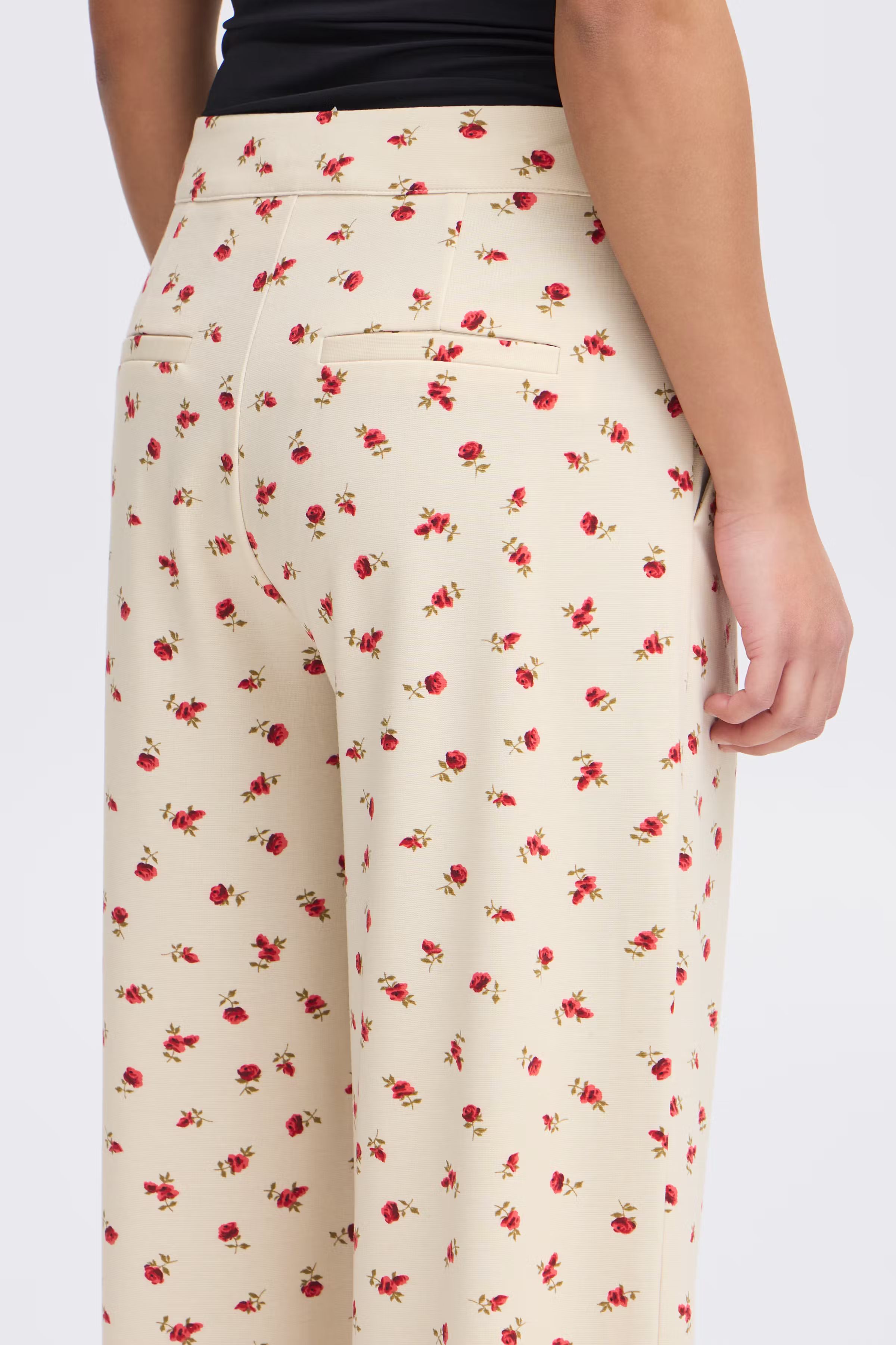 IHKATE Hose LOOKBOOK DETAIL 20123021-204434