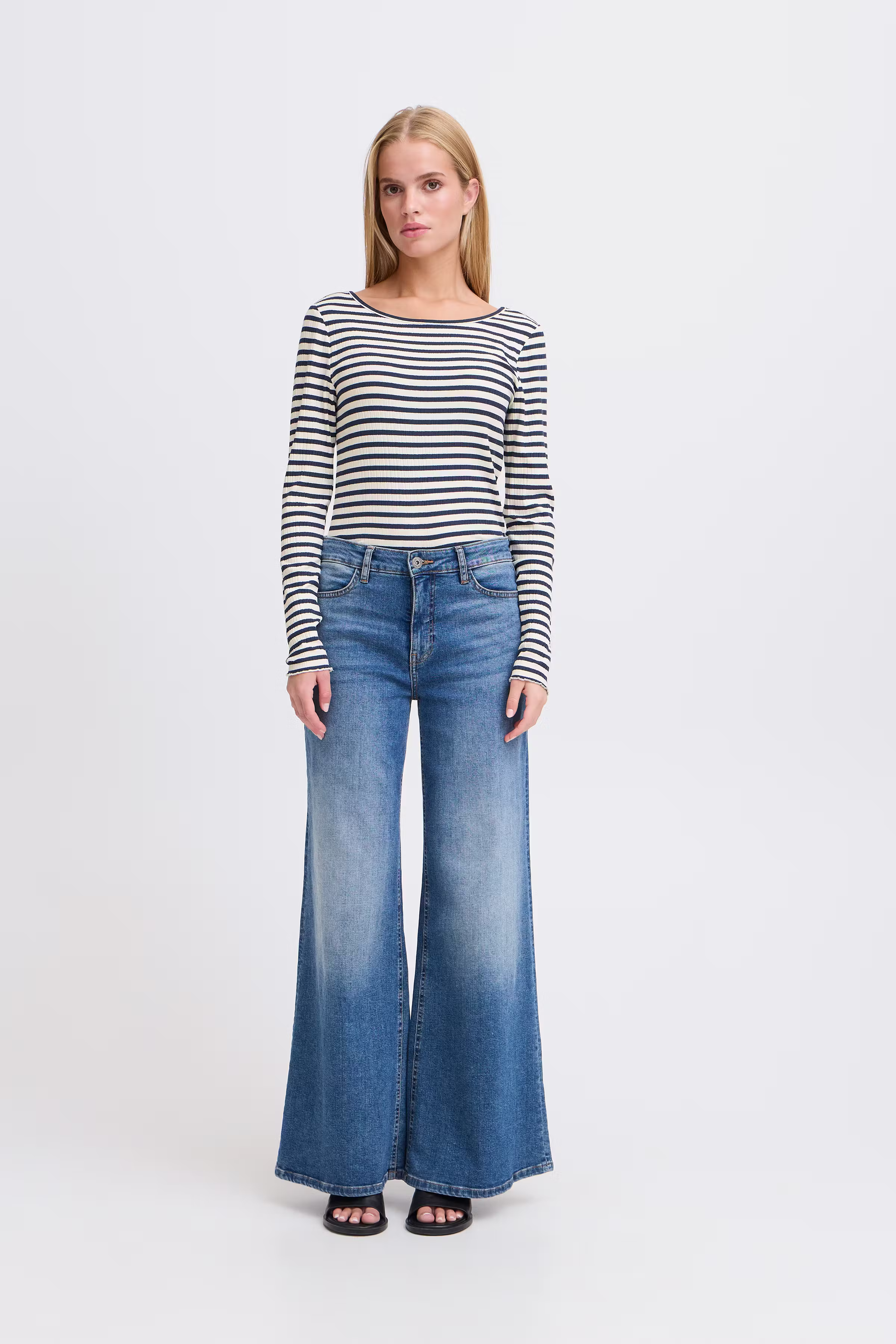 IHCELLA Long sleeved T-shirt LOOKBOOK FRONT 20122819-204497