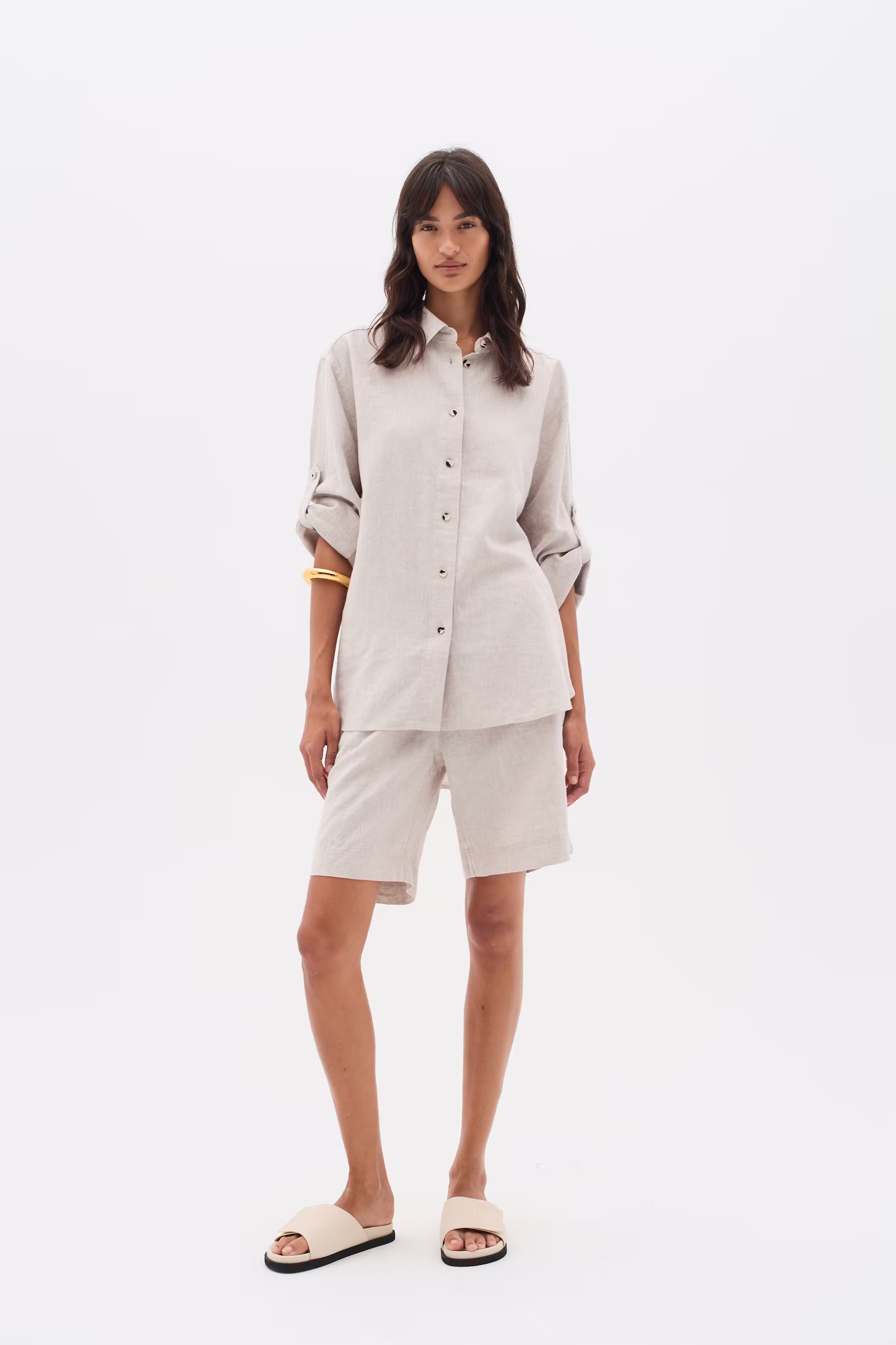 RimoneIW Linen Shorts LOOKBOOK FRONT 30110363-1304031