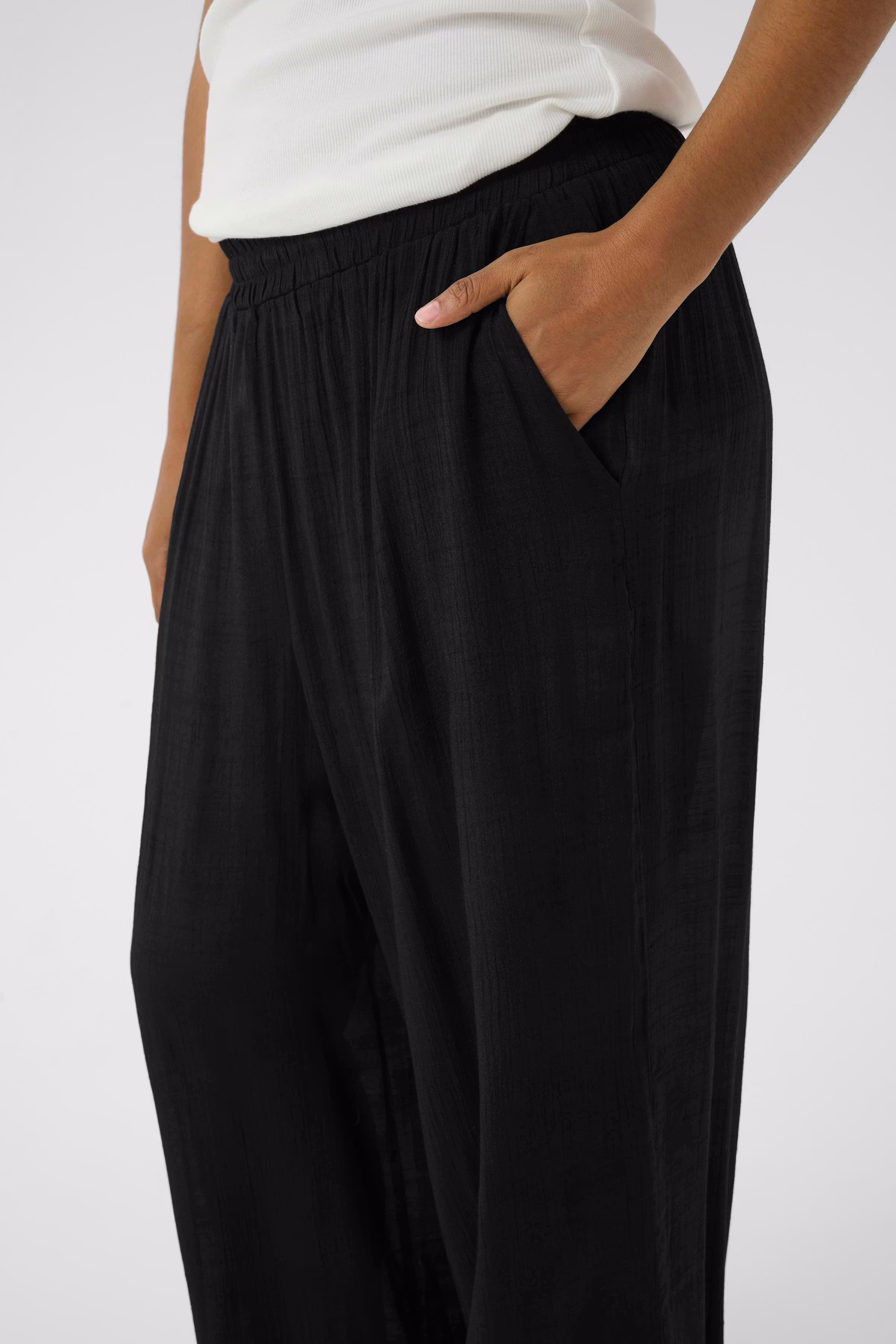 KCalia Pantalon LOOKBOOK DETAIL 10583463-100121