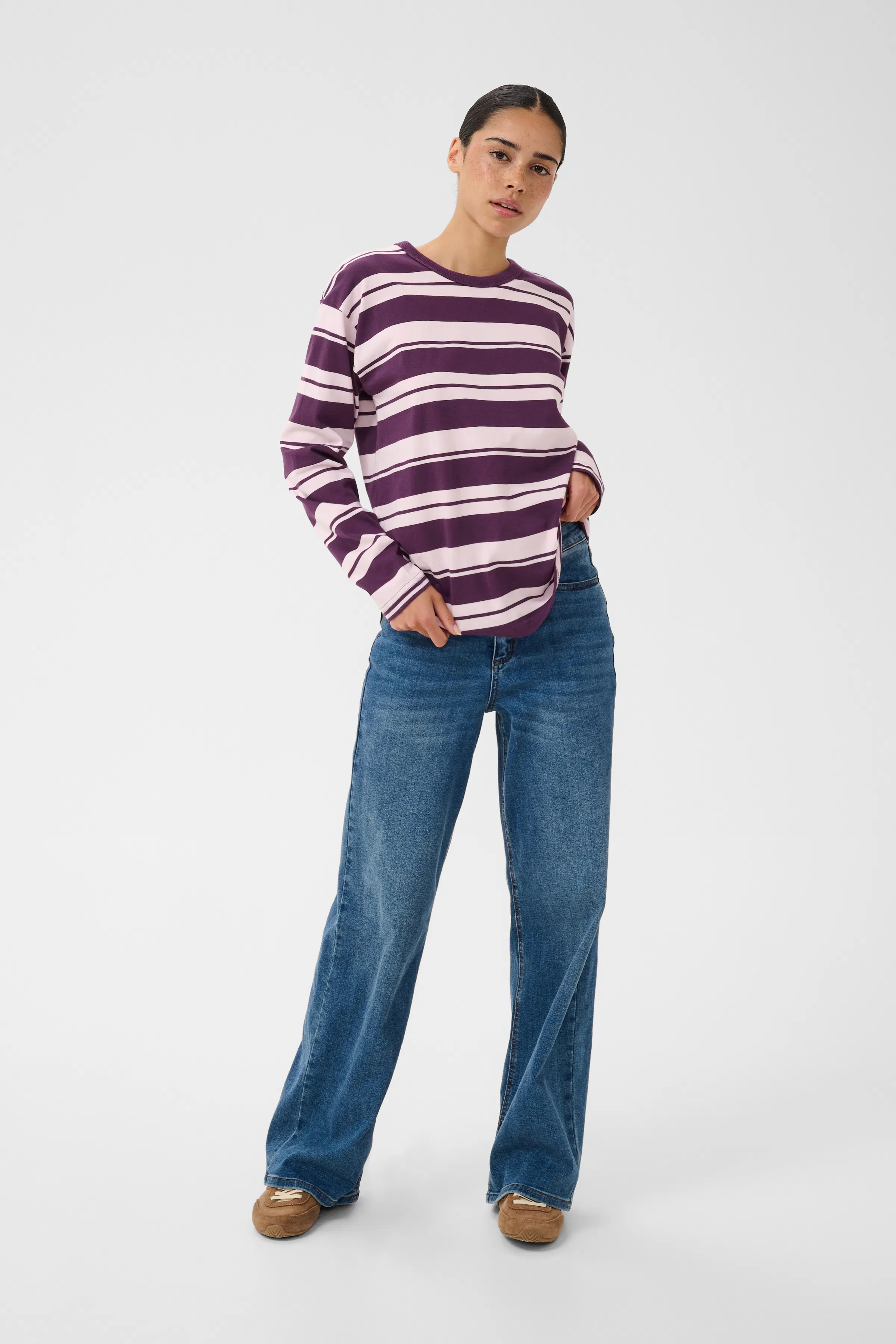 KAwinny T-shirt LOOKBOOK FRONT 10511935-1000576
