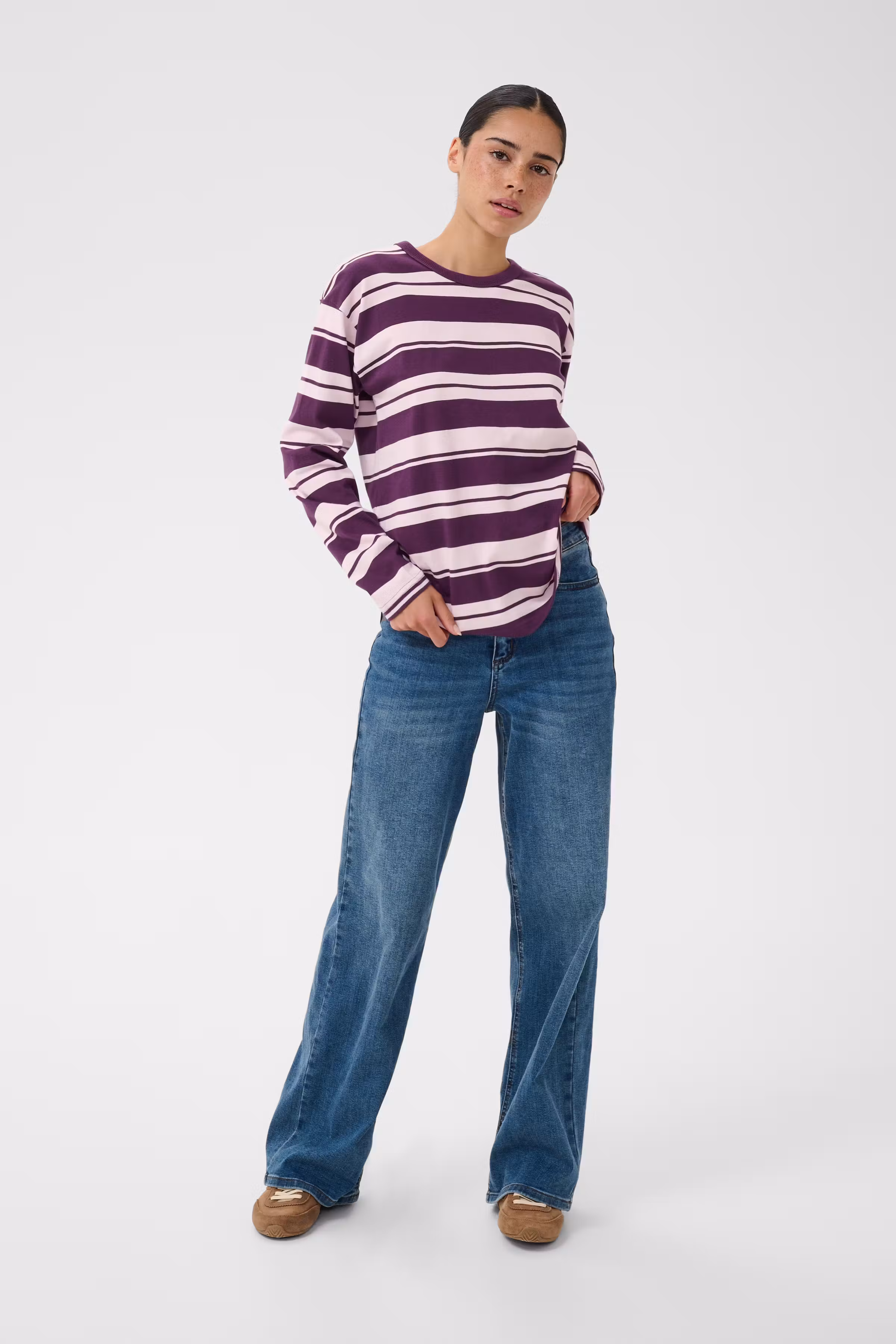 KAwinny T-shirt LOOKBOOK FRONT 10511935-1000576