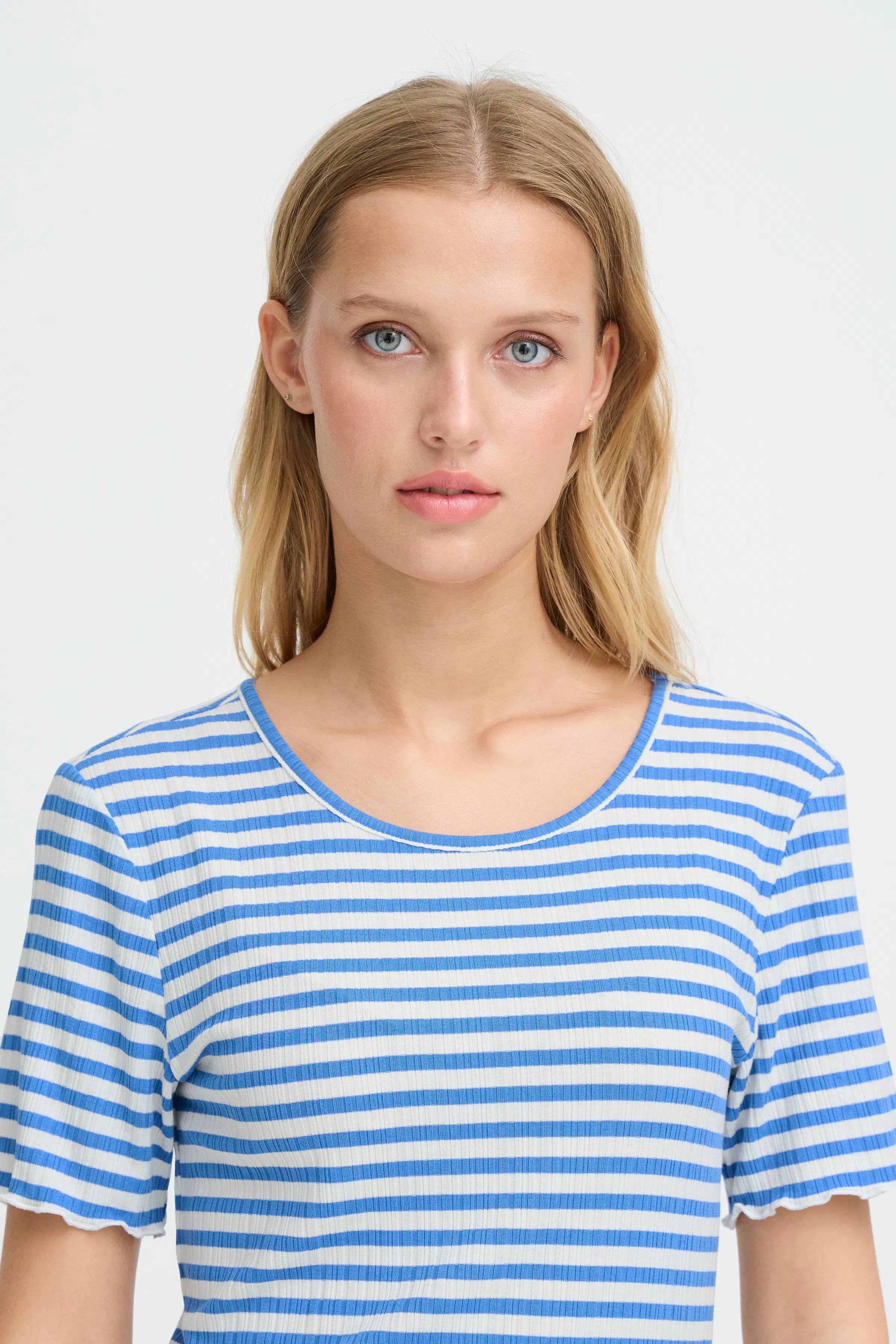 IHCELLA T-shirt LOOKBOOK DETAIL 20122818-900004589