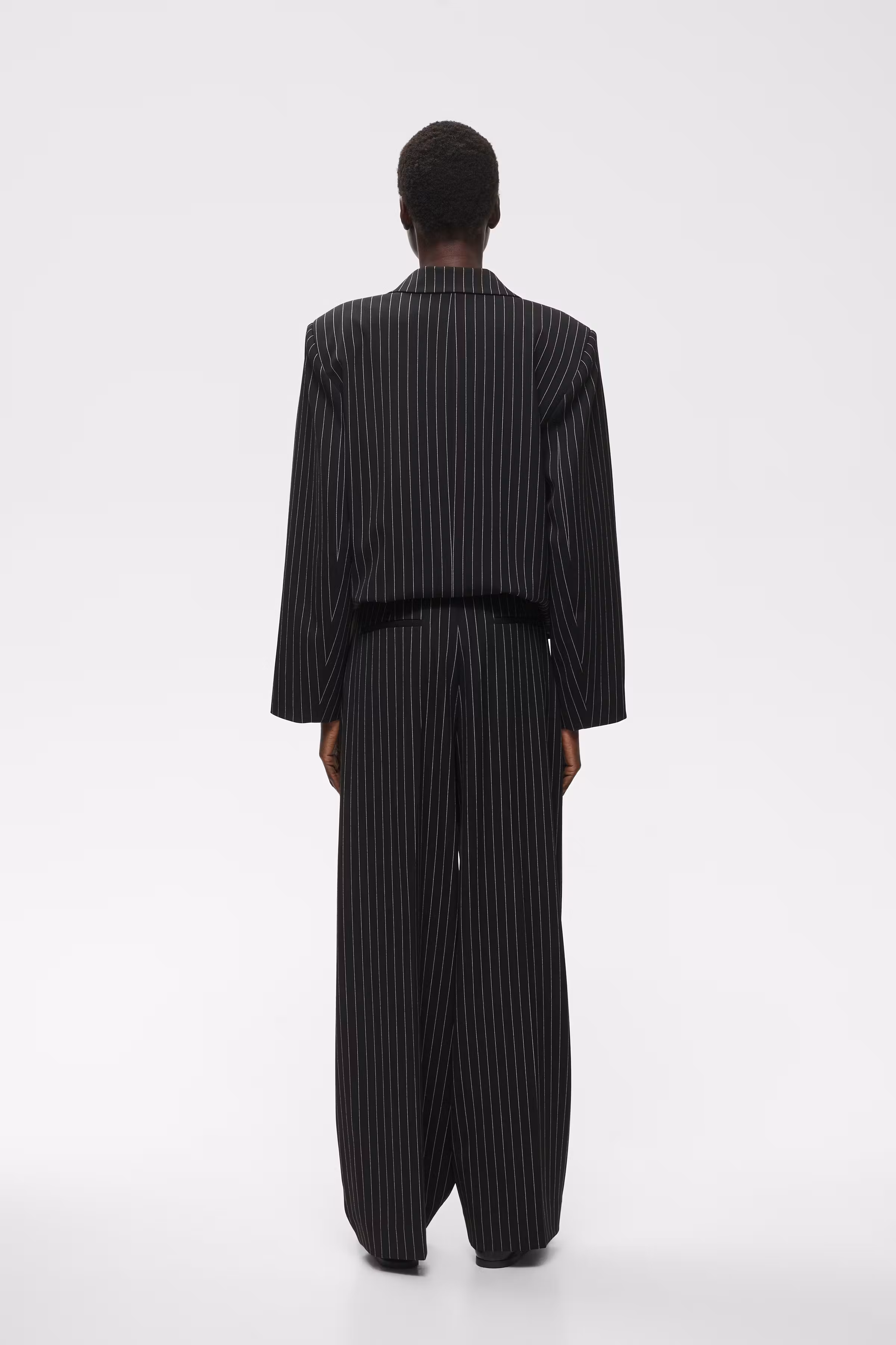 YARAHIW Byxor LOOKBOOK BACK 30112972-194008