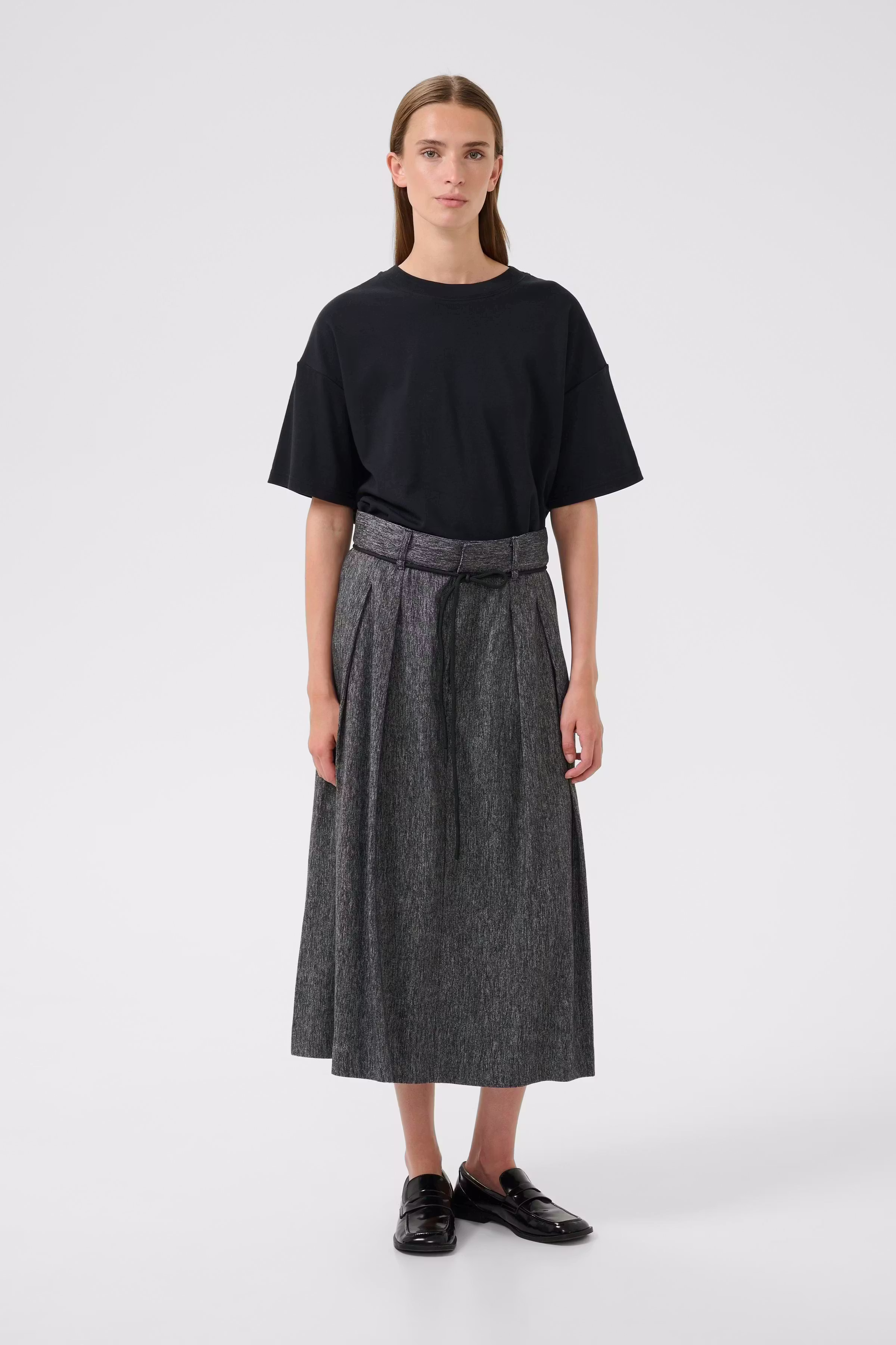 KBBlair Skirt LOOKBOOK FRONT 10105599-194008