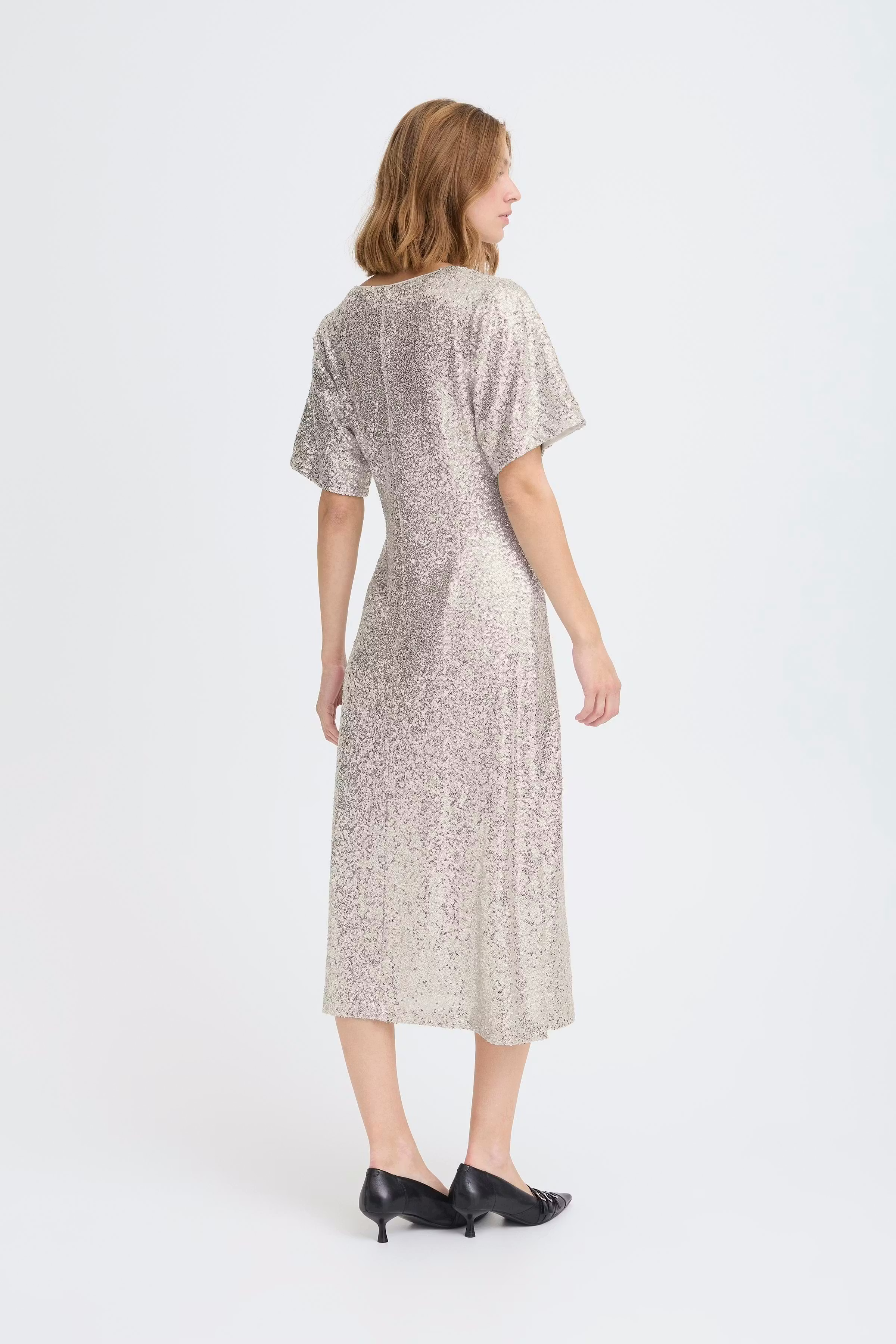 IHFAUCA Kjole LOOKBOOK BACK 20124842-131012