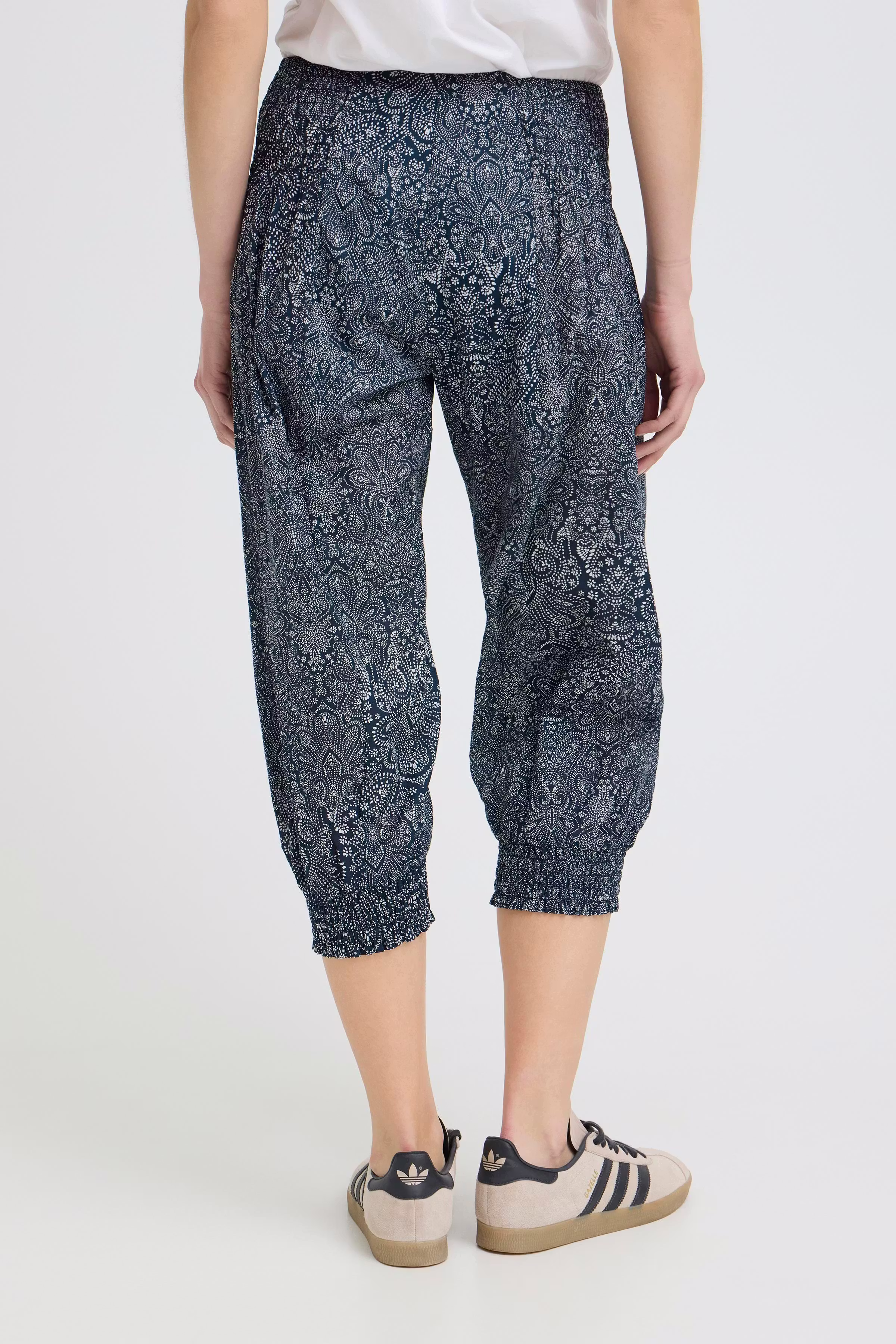 PZJILL Wide Capri Broek LOOKBOOK BACK 50200339-200262