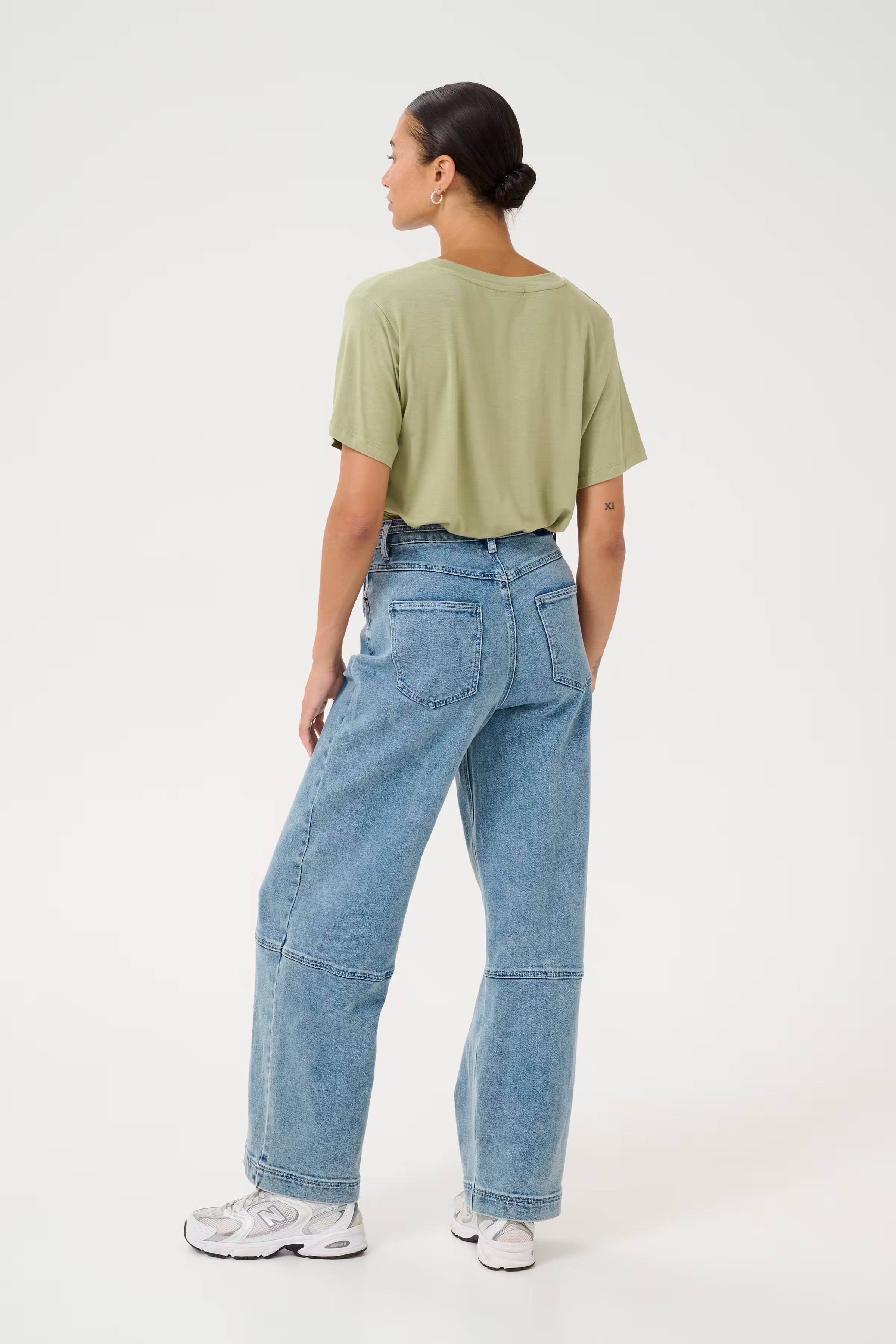 KAfrida T-shirt LOOKBOOK BACK 10508581-170115