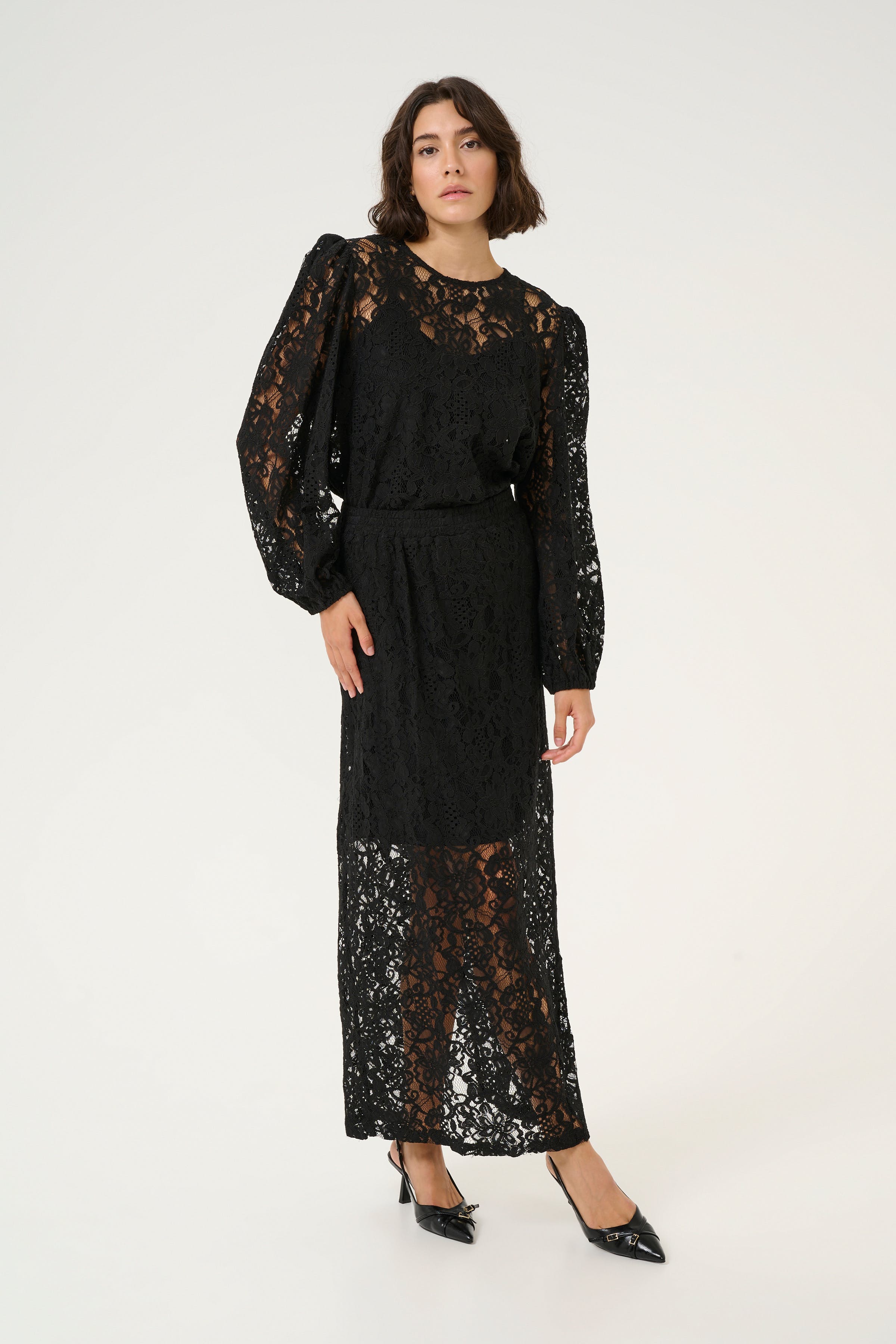 KAlanice Spitzenbluse LOOKBOOK FRONT 10552373-100121