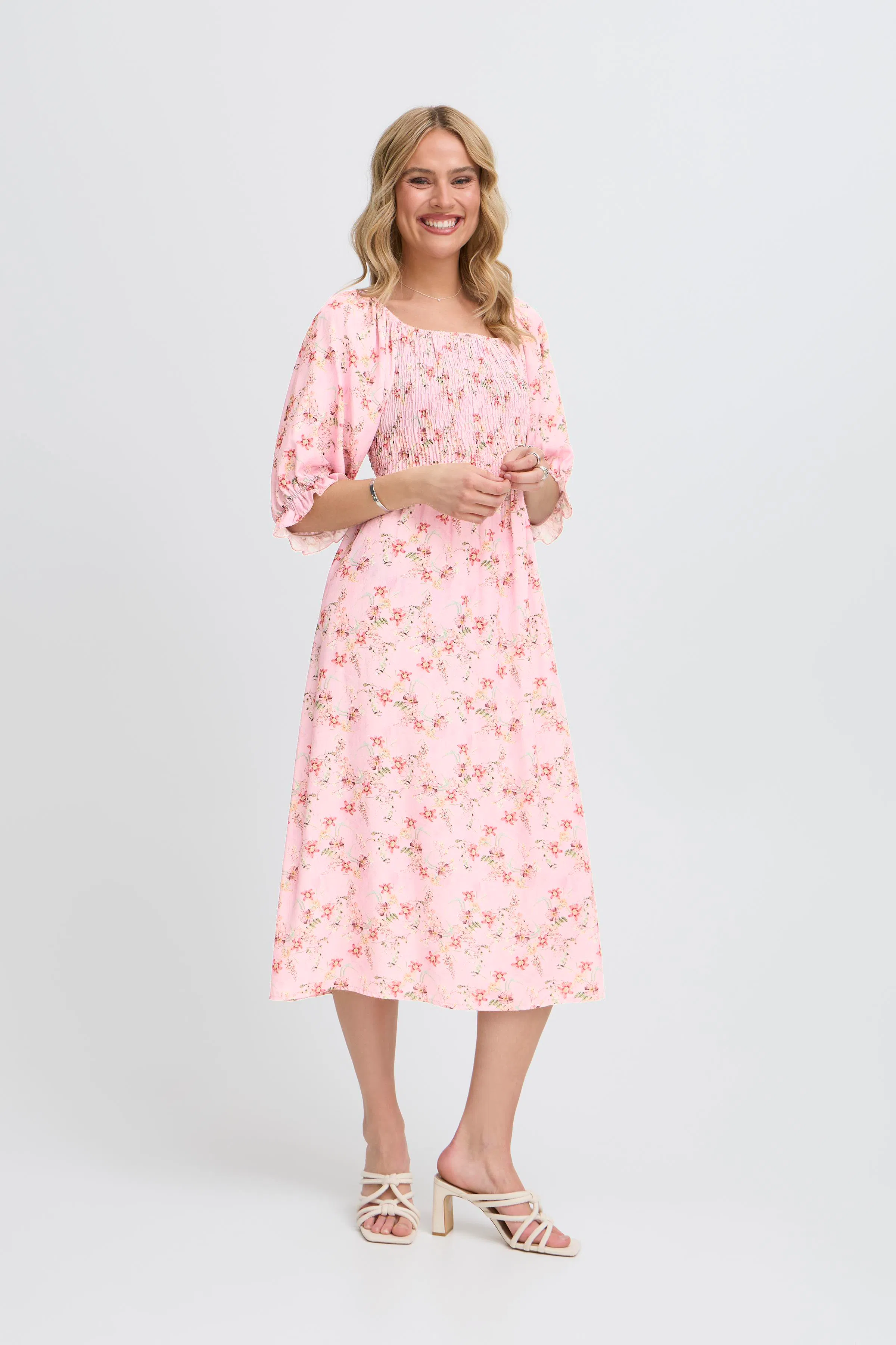 SBGISLA Kjole LOOKBOOK FRONT 22101030-142305