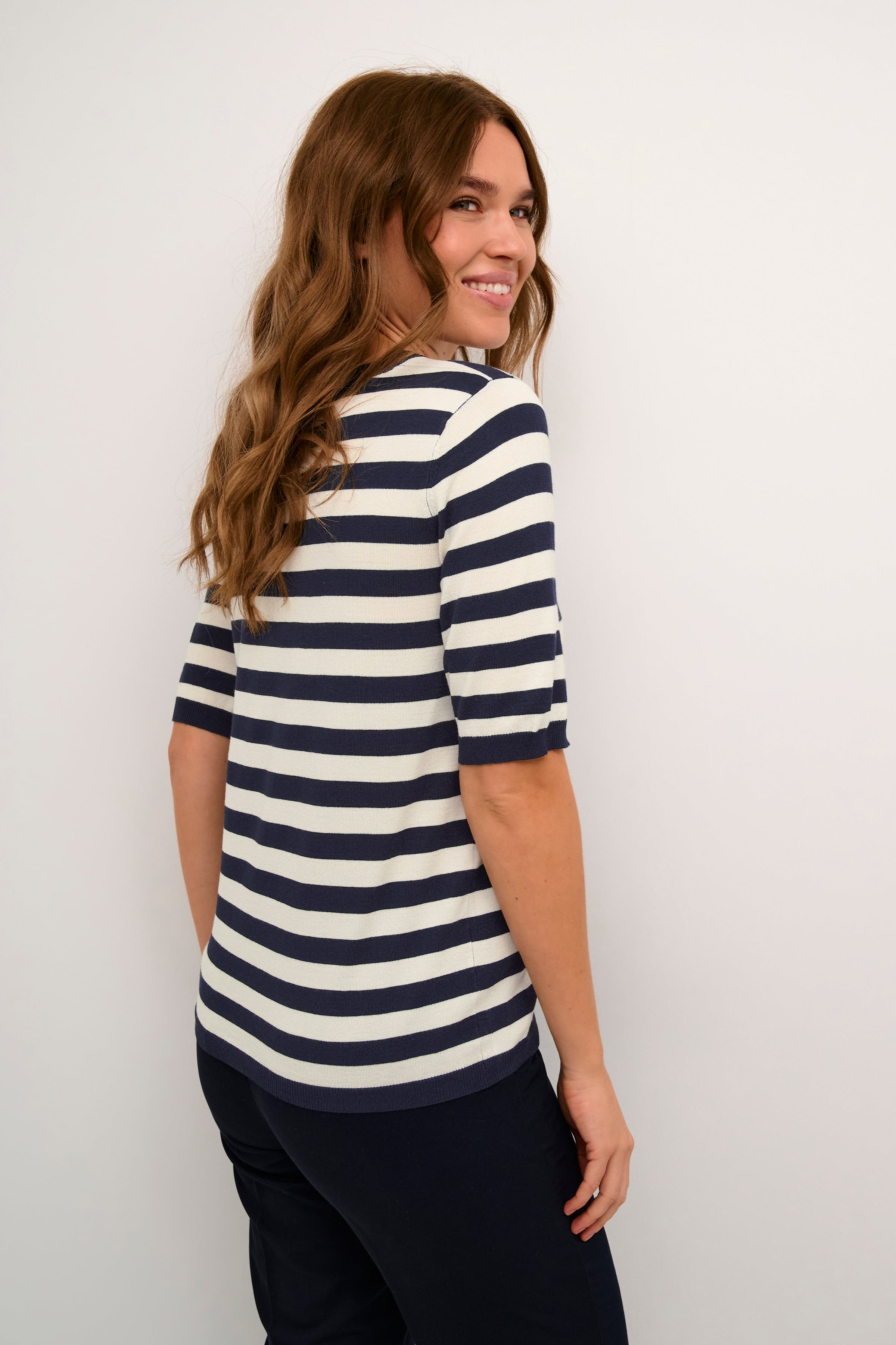 KAlizza Pullover LOOKBOOK BACK 10508410-106093