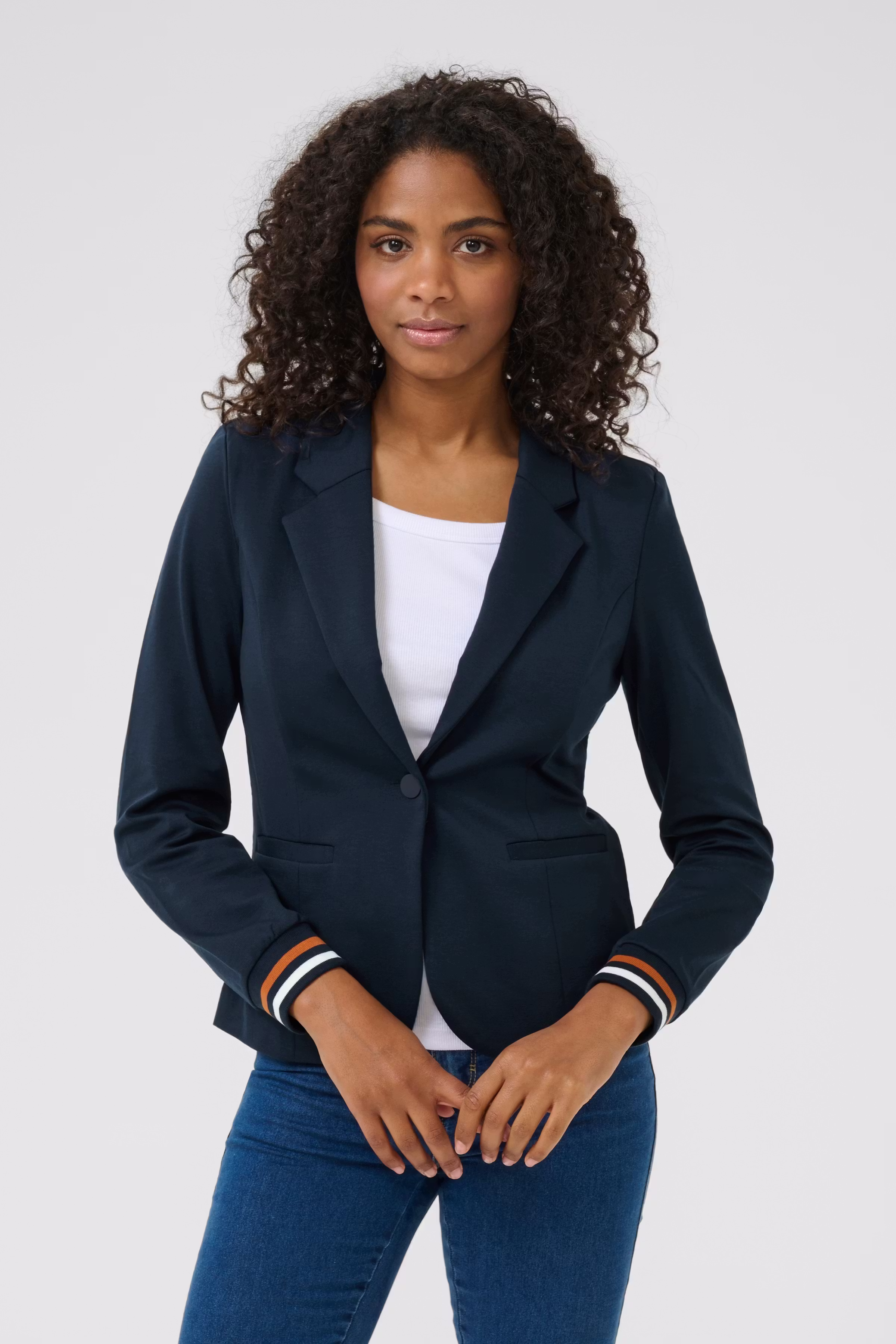 KAKinnie Blazer LOOKBOOK FRONT 10550800-100690