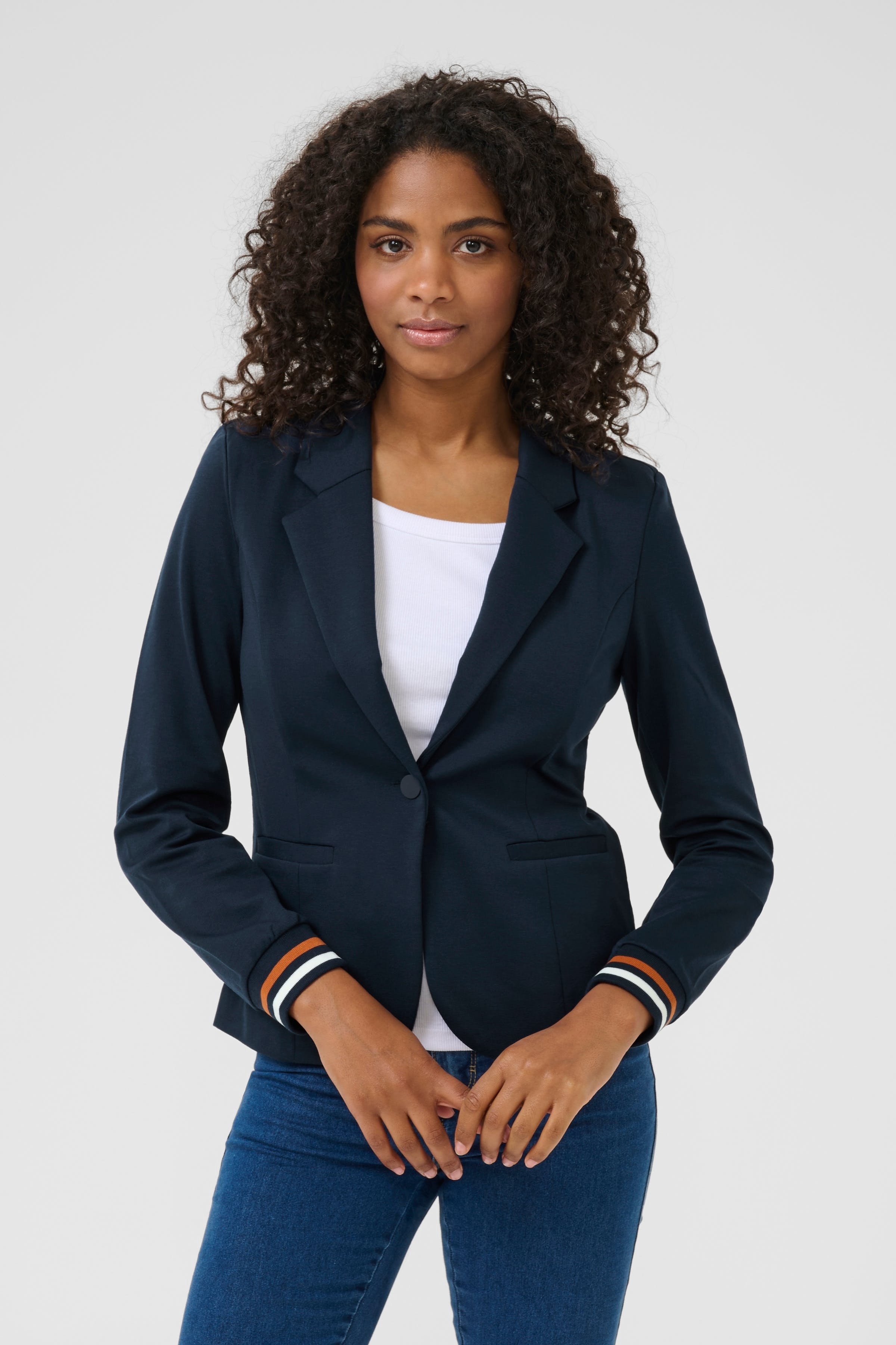 KAKinnie Blazer LOOKBOOK FRONT 10550800-100690