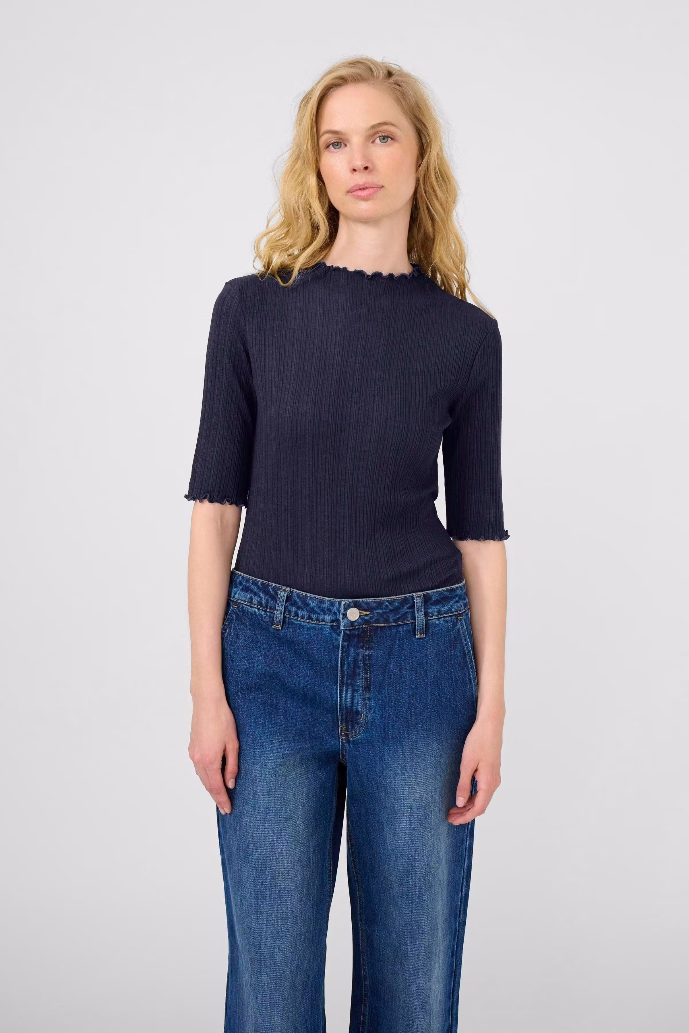 CandaceKB T-shirt LOOKBOOK FRONT 10103315-193924