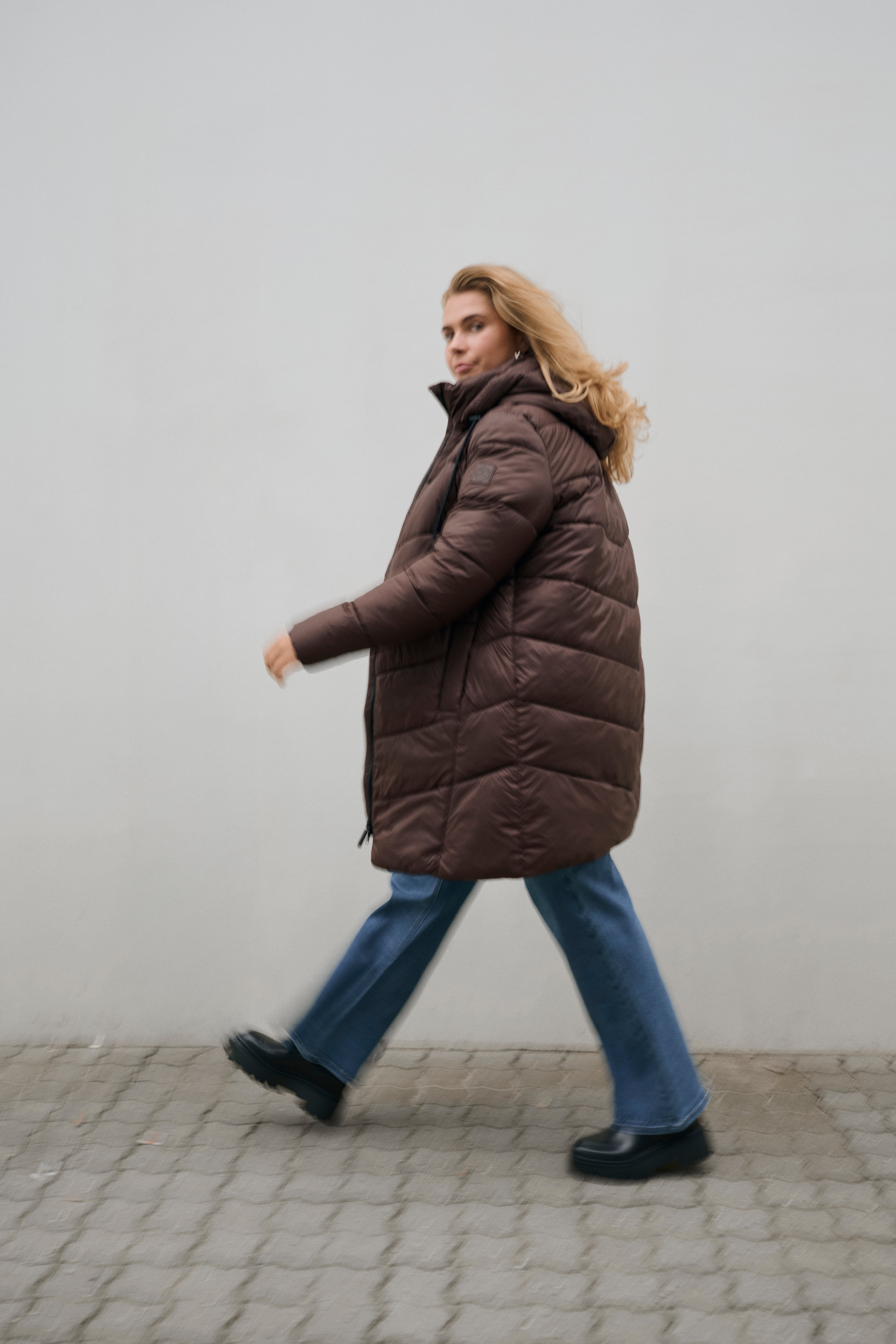 KCsusanna Coat LOCATION NONE 10582480-190915