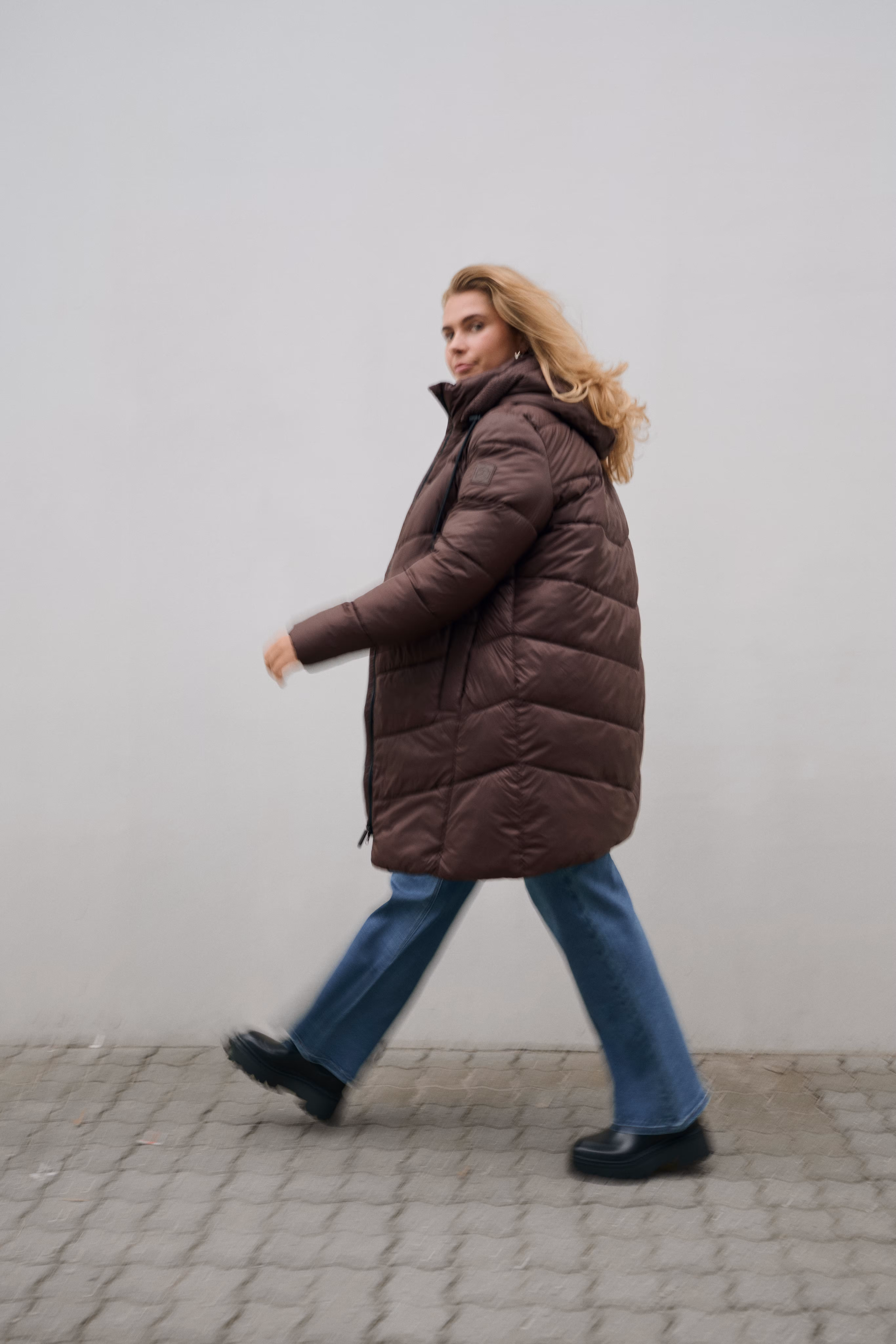 KCsusanna Coat LOCATION NONE 10582480-190915